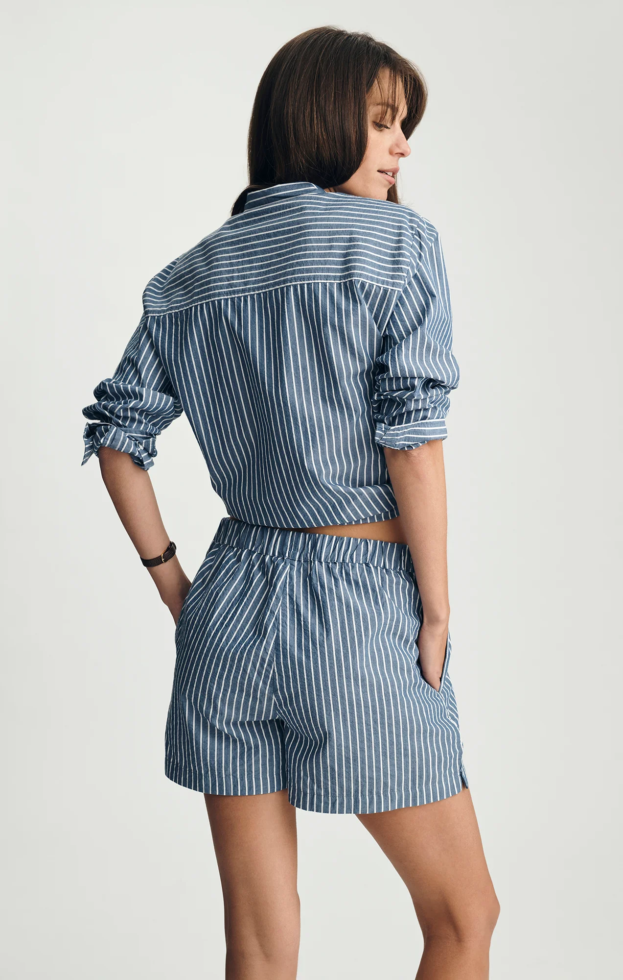 MINI SHORTS IN NAVY PEONY STRIPE - Image 4