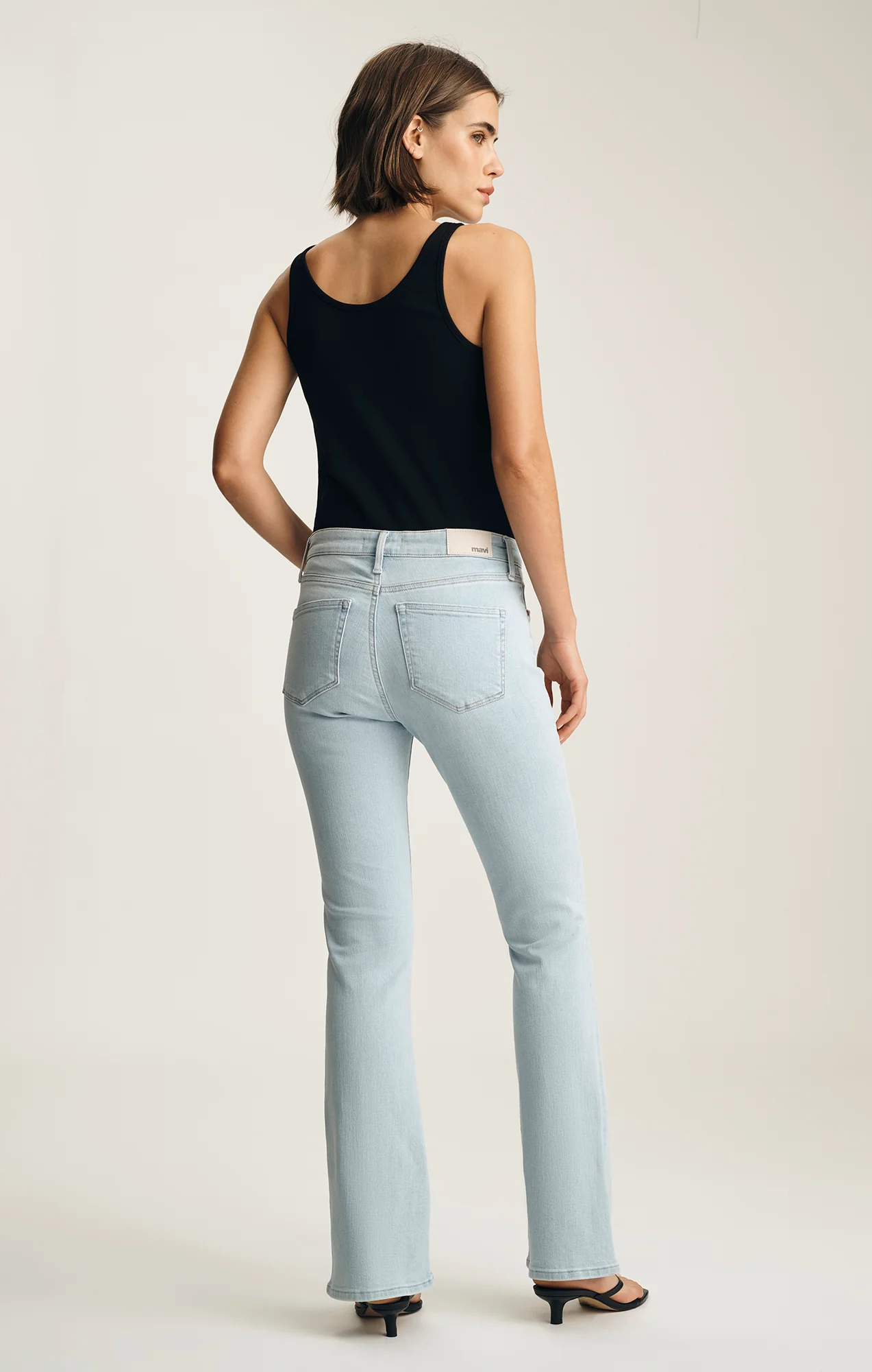 MOLLY BOOTCUT IN BLEACHED FLEX BLUE - Image 4