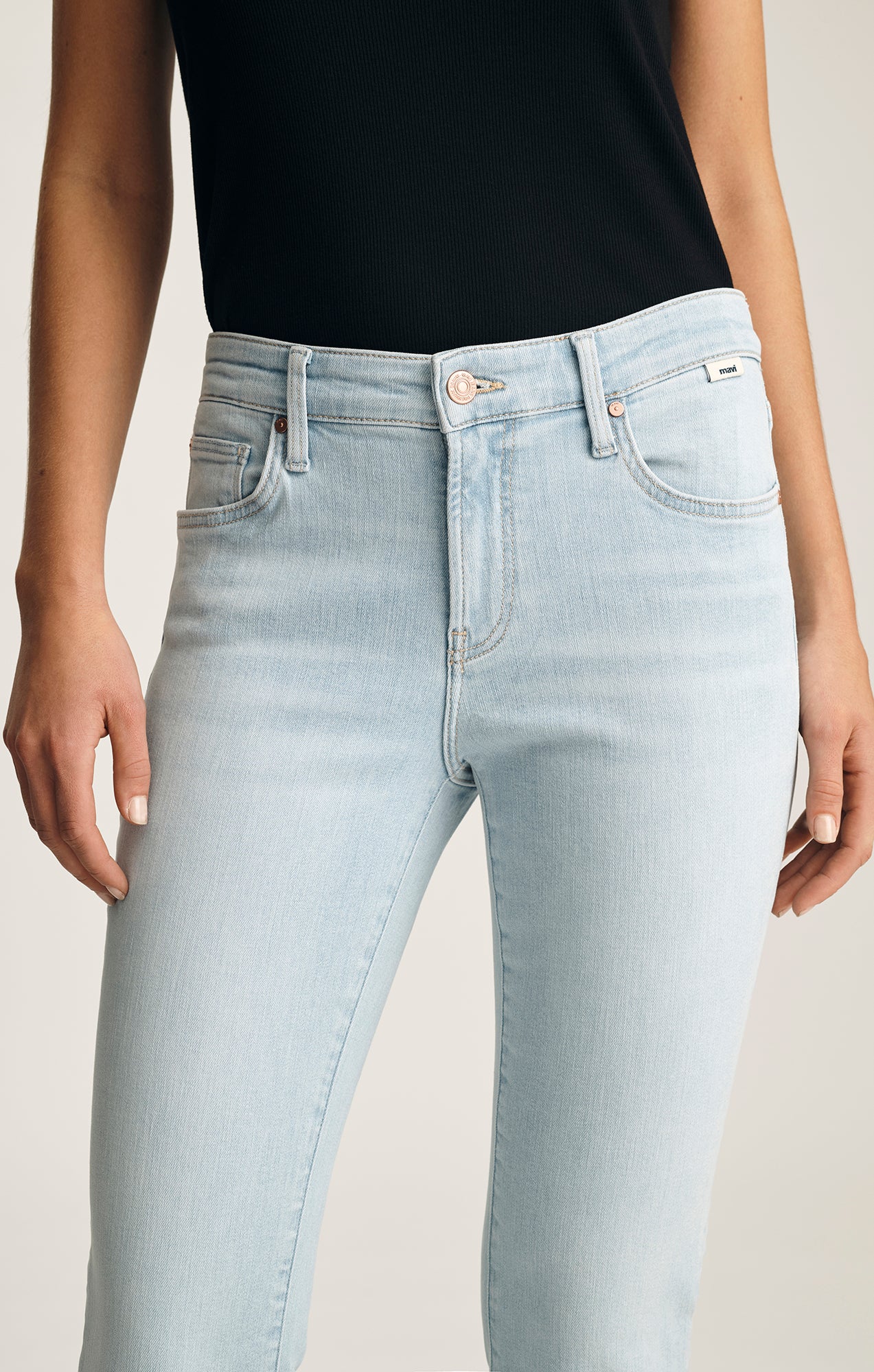 MOLLY BOOTCUT IN BLEACHED FLEX BLUE - Image 6