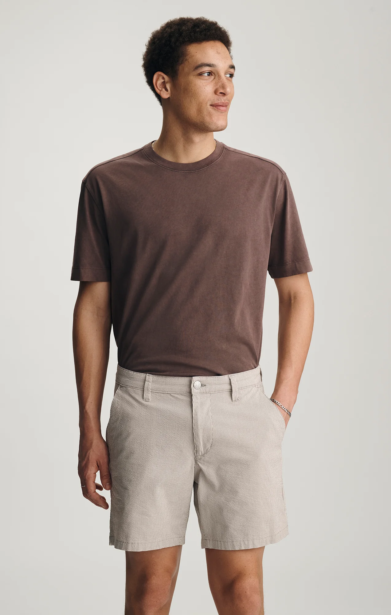 NATE CHINO SHORTS IN SAND SEERSUCKER - Image 4
