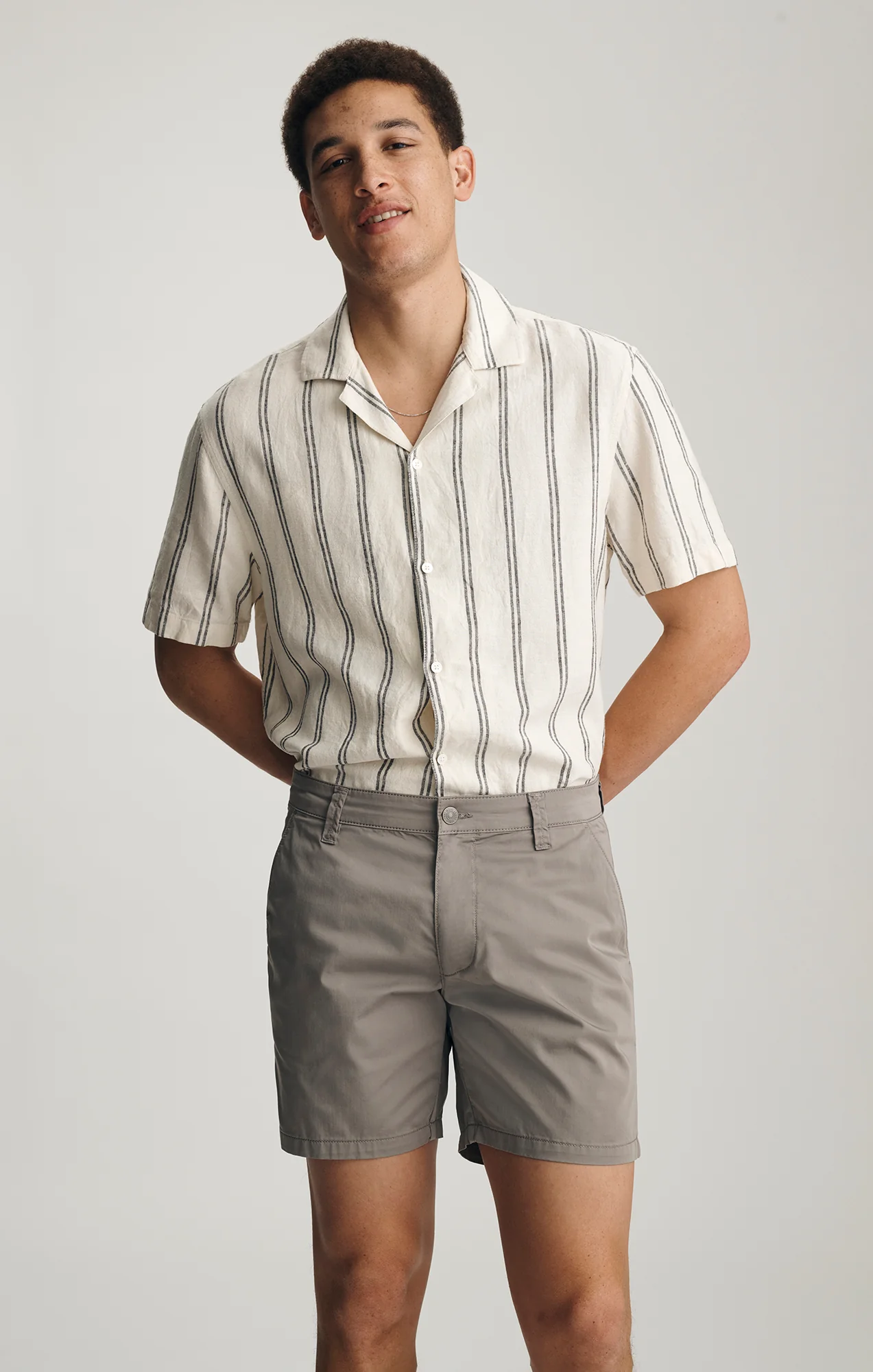 NATE CHINO SHORTS IN FOGGY CITY SMART - Image 4
