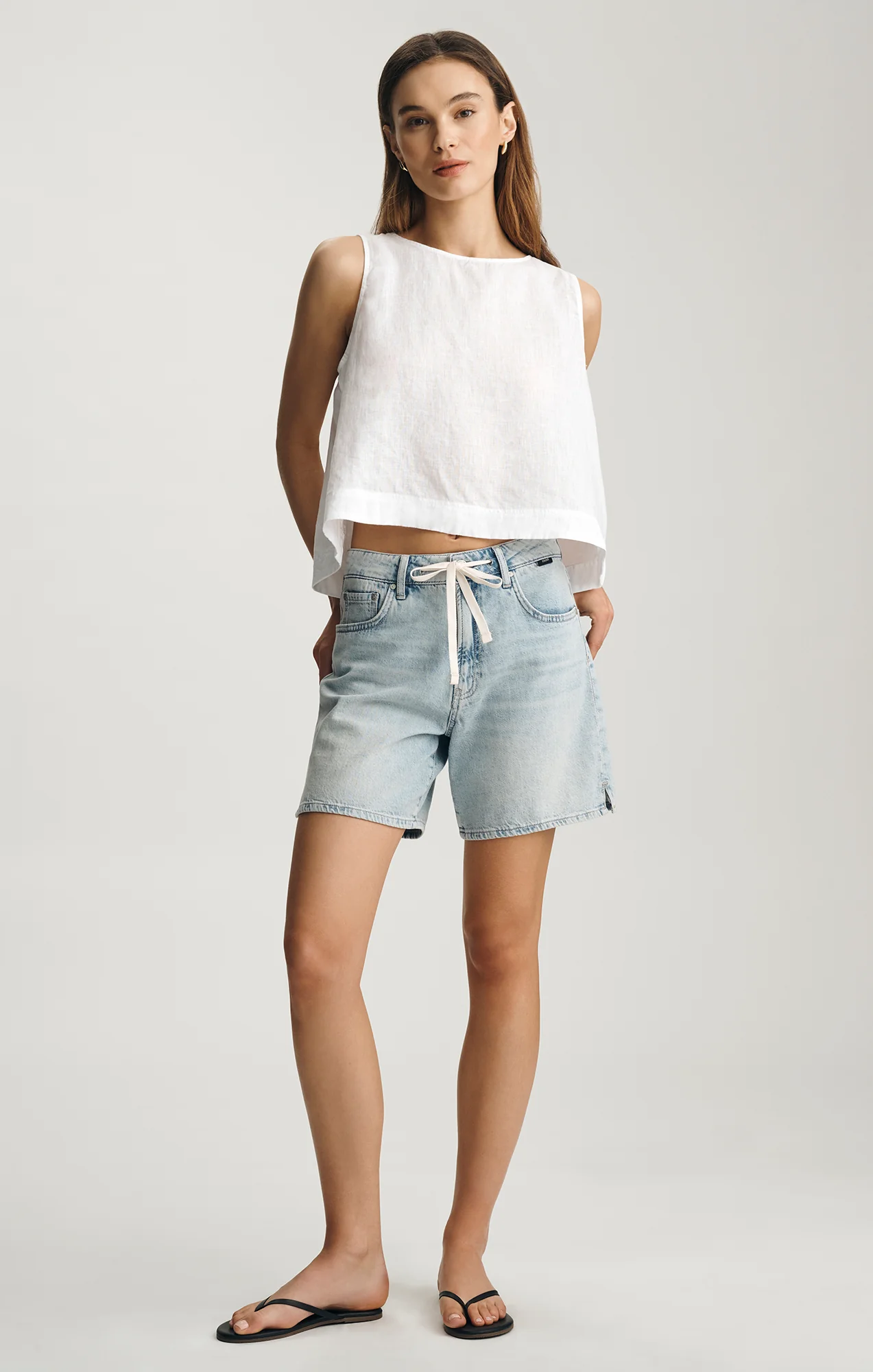 NELLA RELAXED SHORTS IN BLEACHED LINEN DENIM