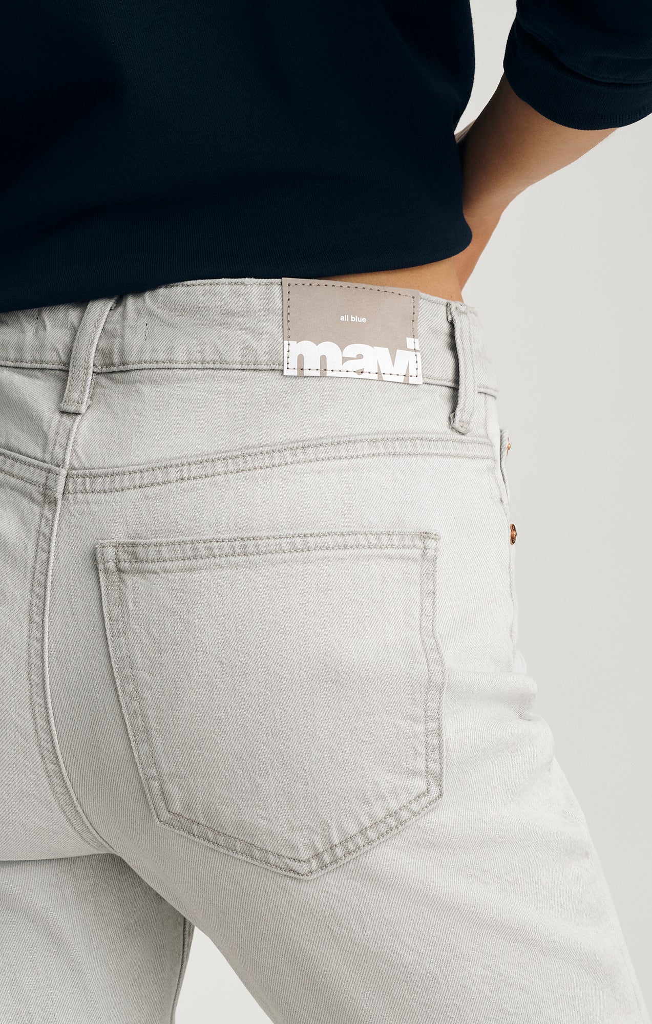 NEW YORK STRAIGHT LEG IN ICE GREY CLASSIC BLUE - Image 6