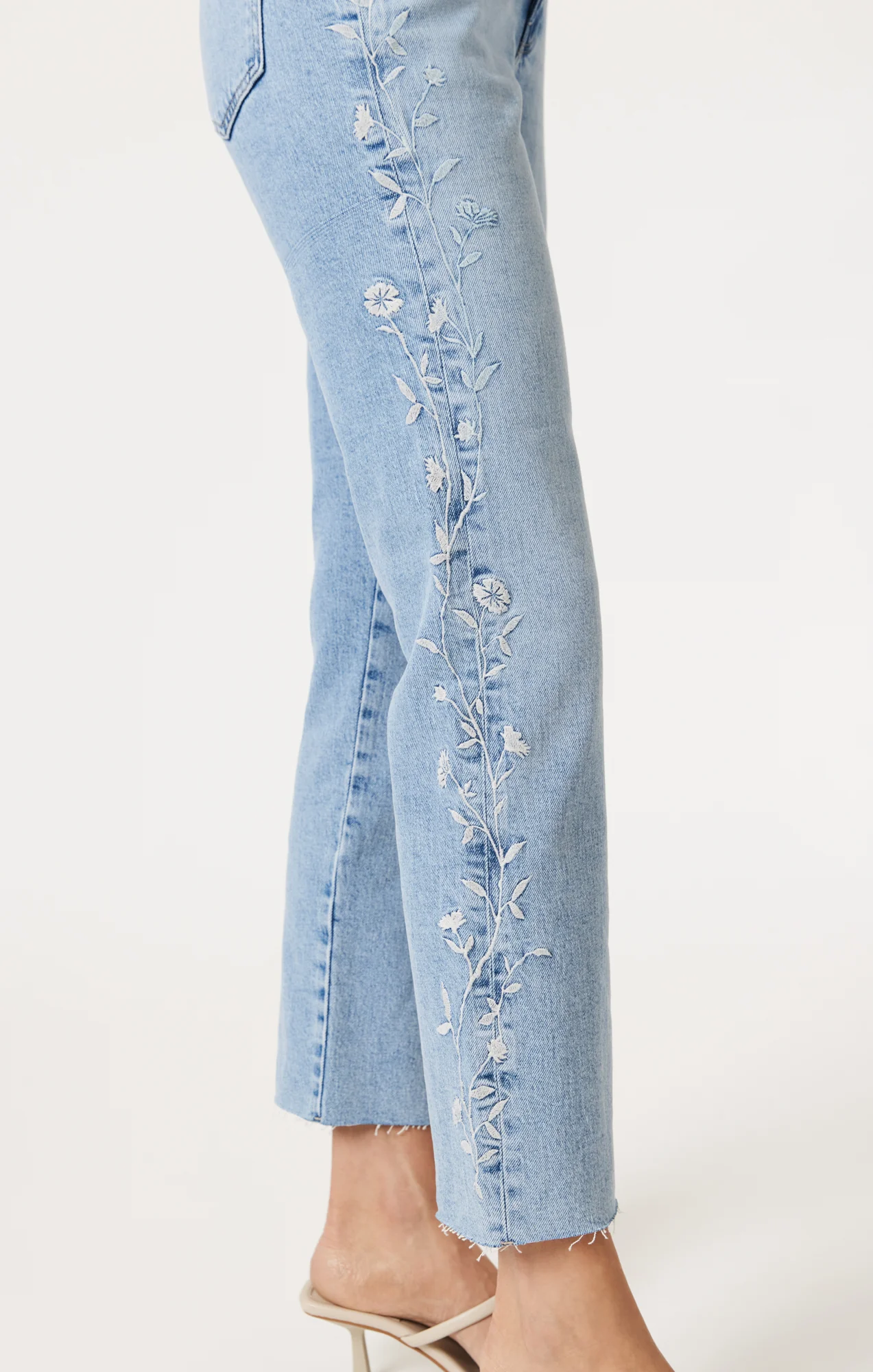 NEW YORK STRAIGHT LEG IN LIGHT BLUE BLOOM DENIM - Image 3