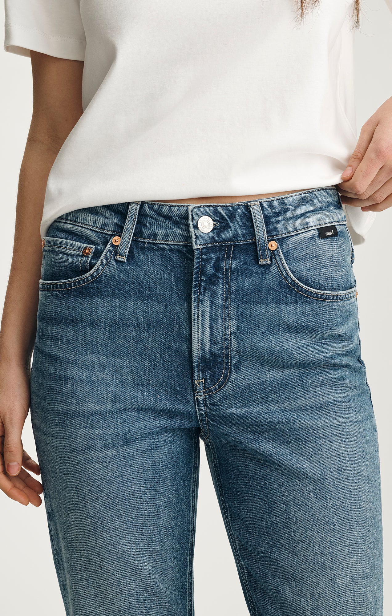 NEW YORK STRAIGHT LEG IN MID BRUSHED CLASSIC BLUE - Image 5