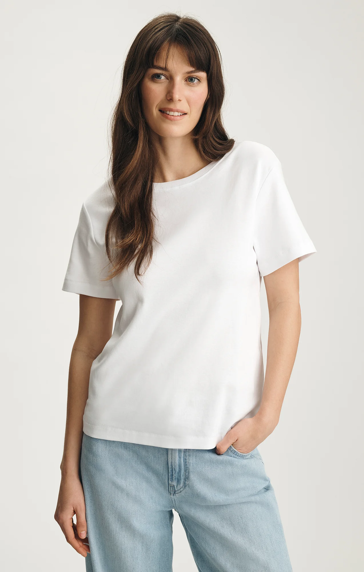 NINA CREW NECK T-SHIRT IN WHITE