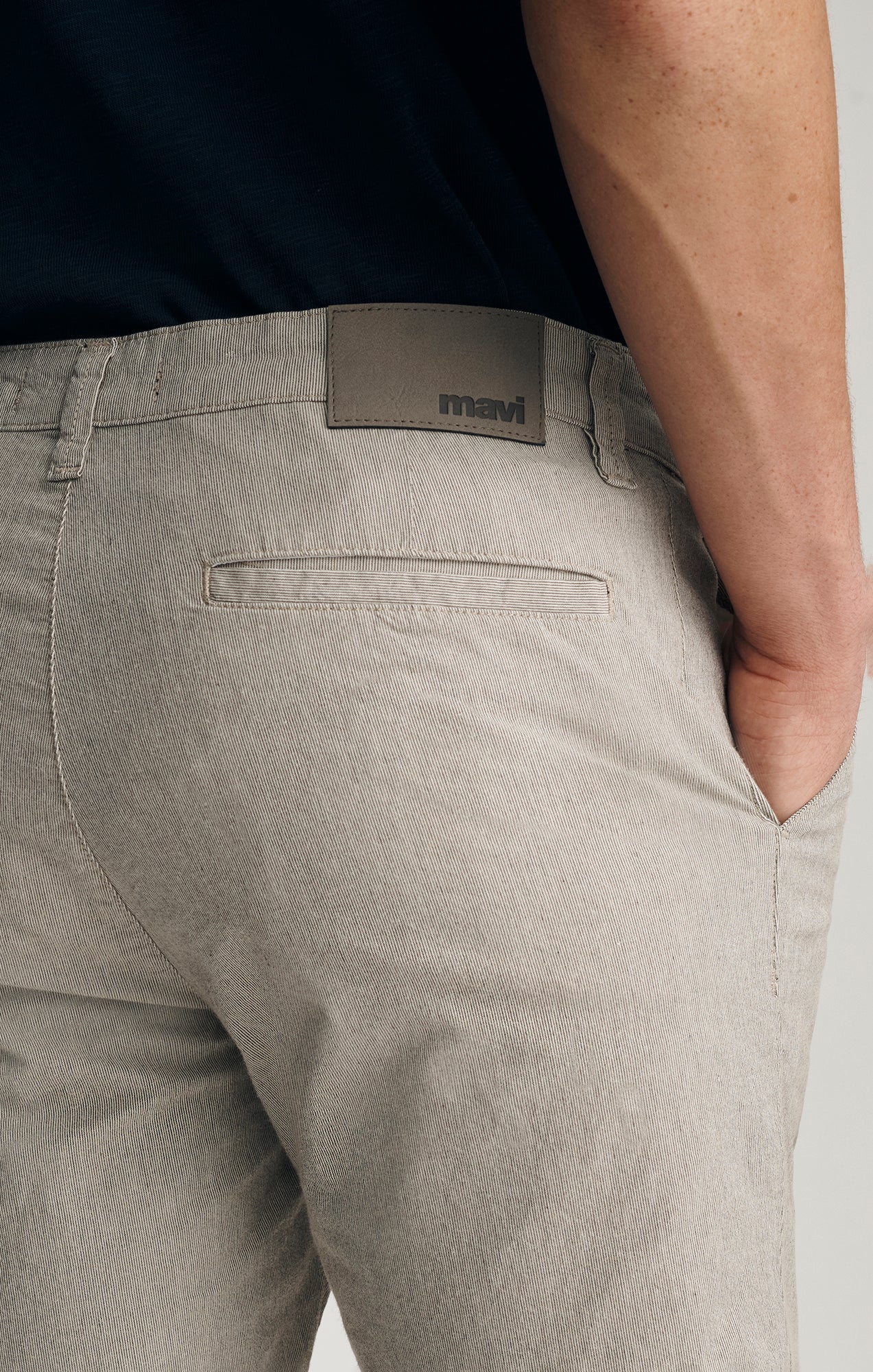 NOAH SHORTS IN BEIGE STRIPE - Image 5