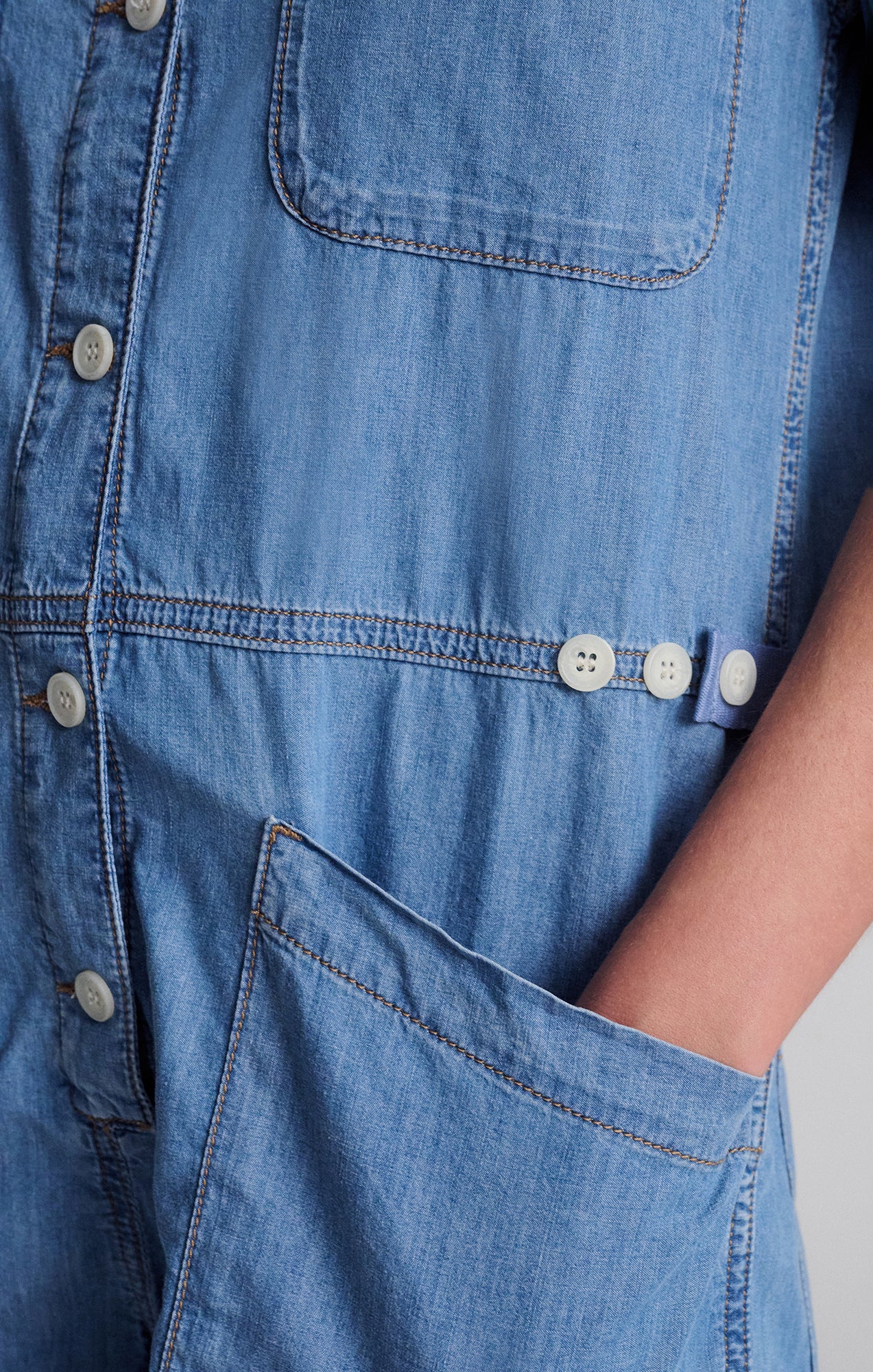 NOREEN DENIM ROMPER IN MID VINTAGE LIGHT DENIM - Image 5