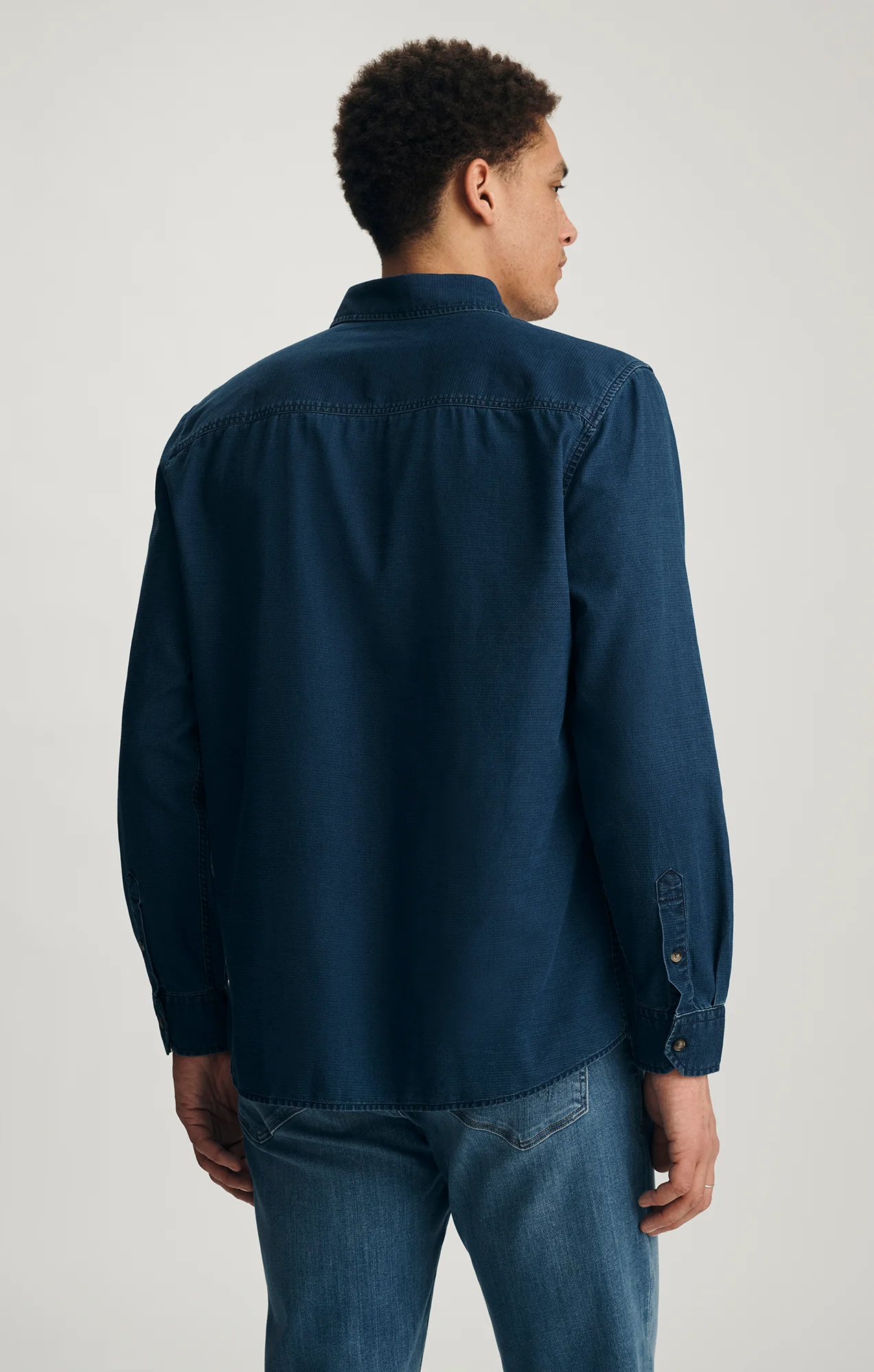 ONE POCKET BUTTON-UP SHIRT IN INDIGO