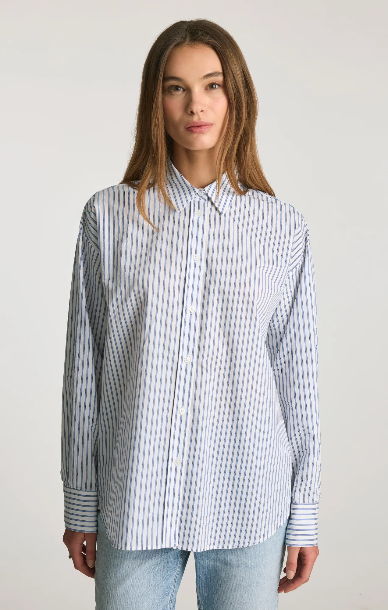 OVERSIZED BUTTON-UP SHIRT IN BLUE STRIPED