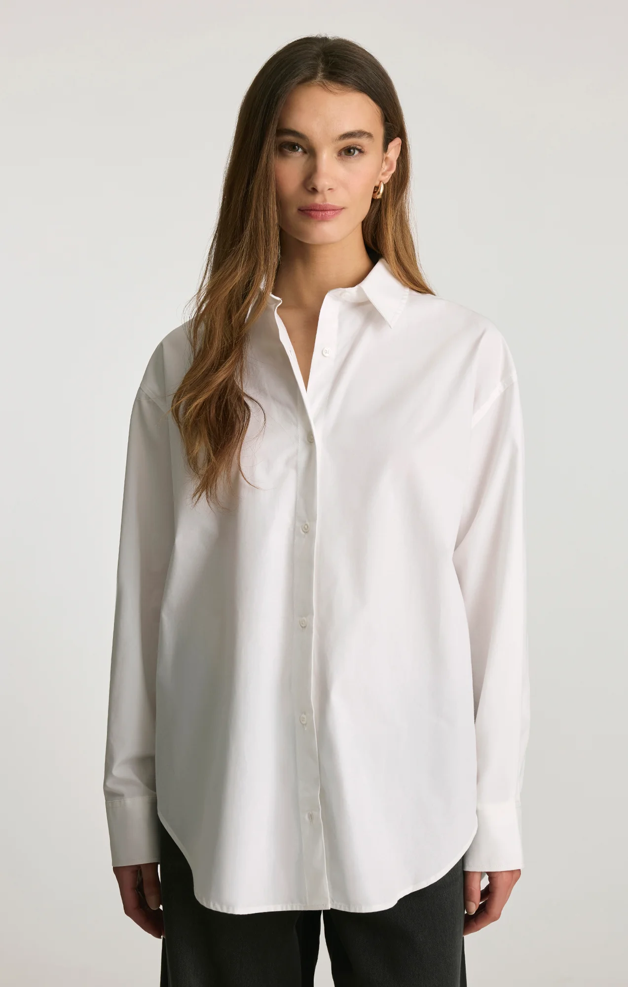 OVERSIZED BUTTON-UP SHIRT IN WHITE