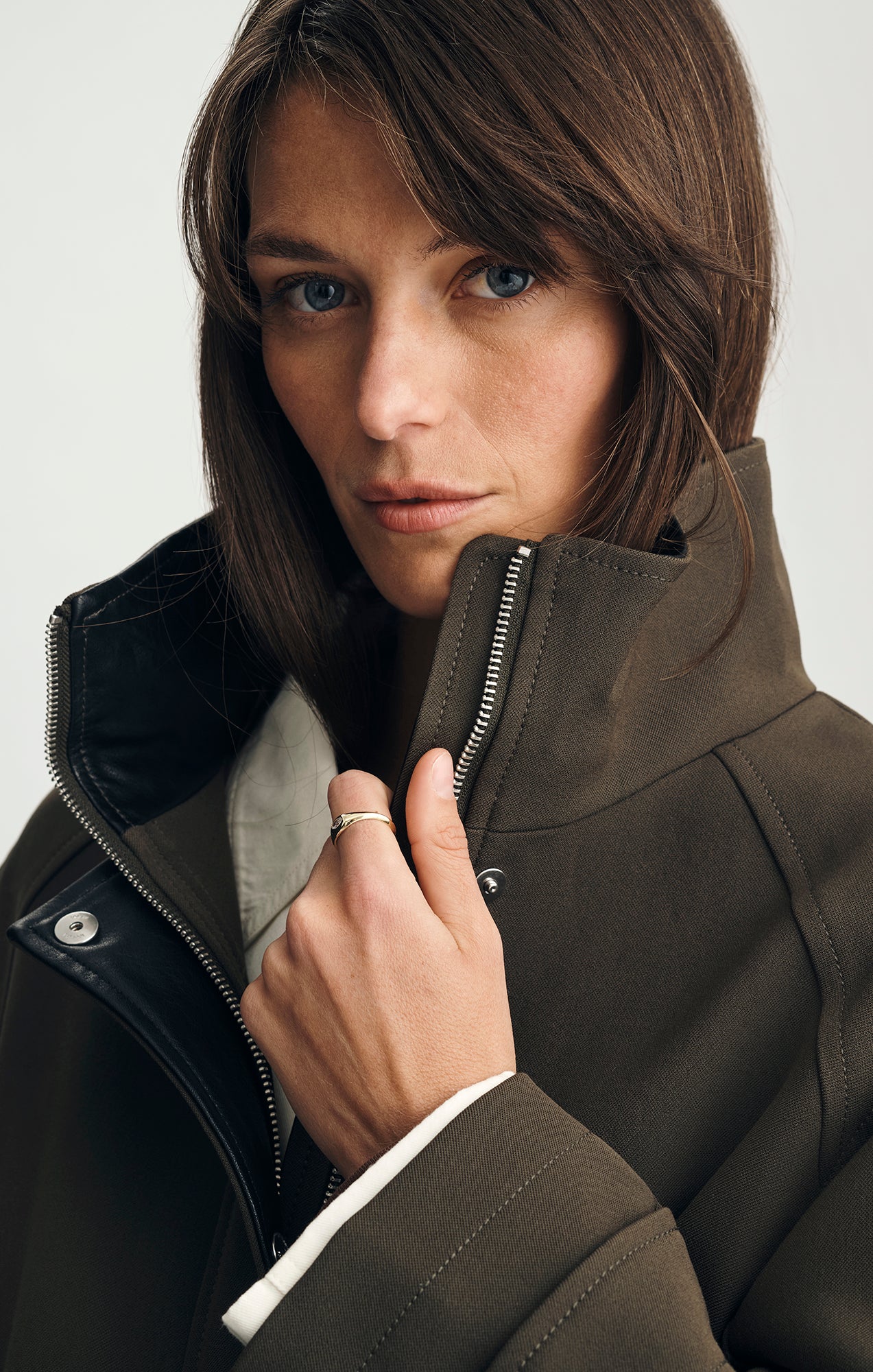 OVERSIZED FUNNEL NECK JACKET IN OLIVE NIGHT - Image 4