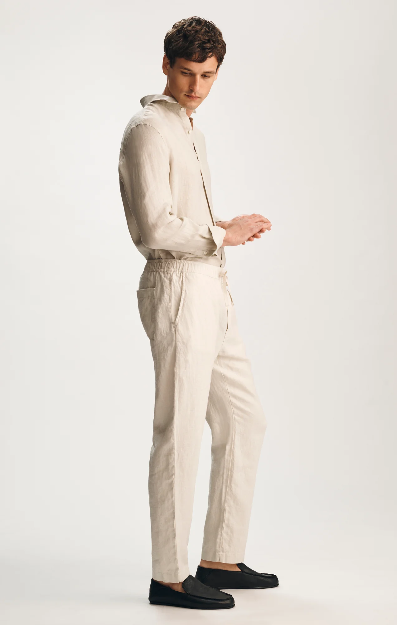LINEN PANTS IN SILVER BIRCH - Image 2