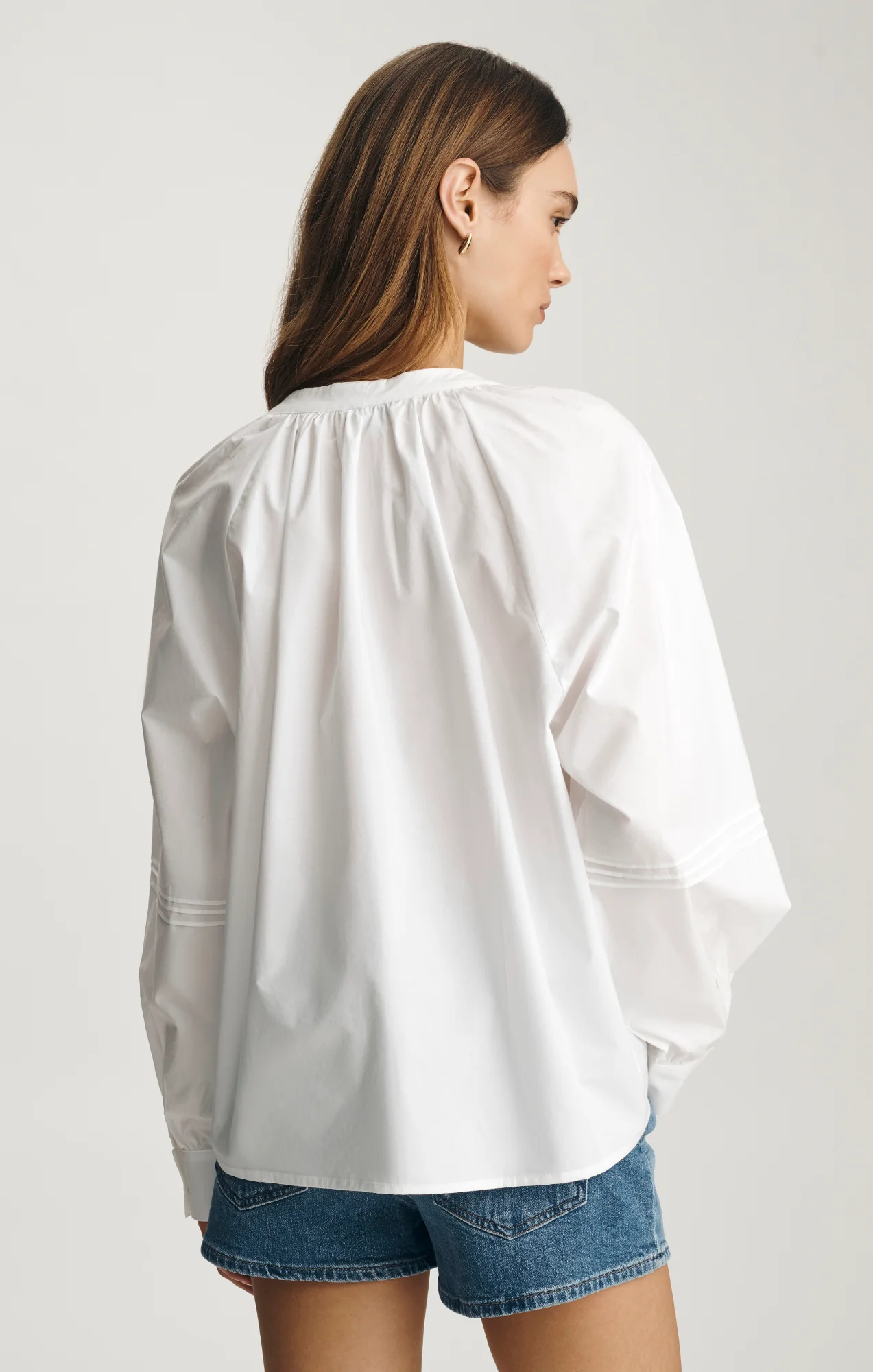 PINTUCK BALLOON SLEEVE SHIRT IN WHITE - Image 2