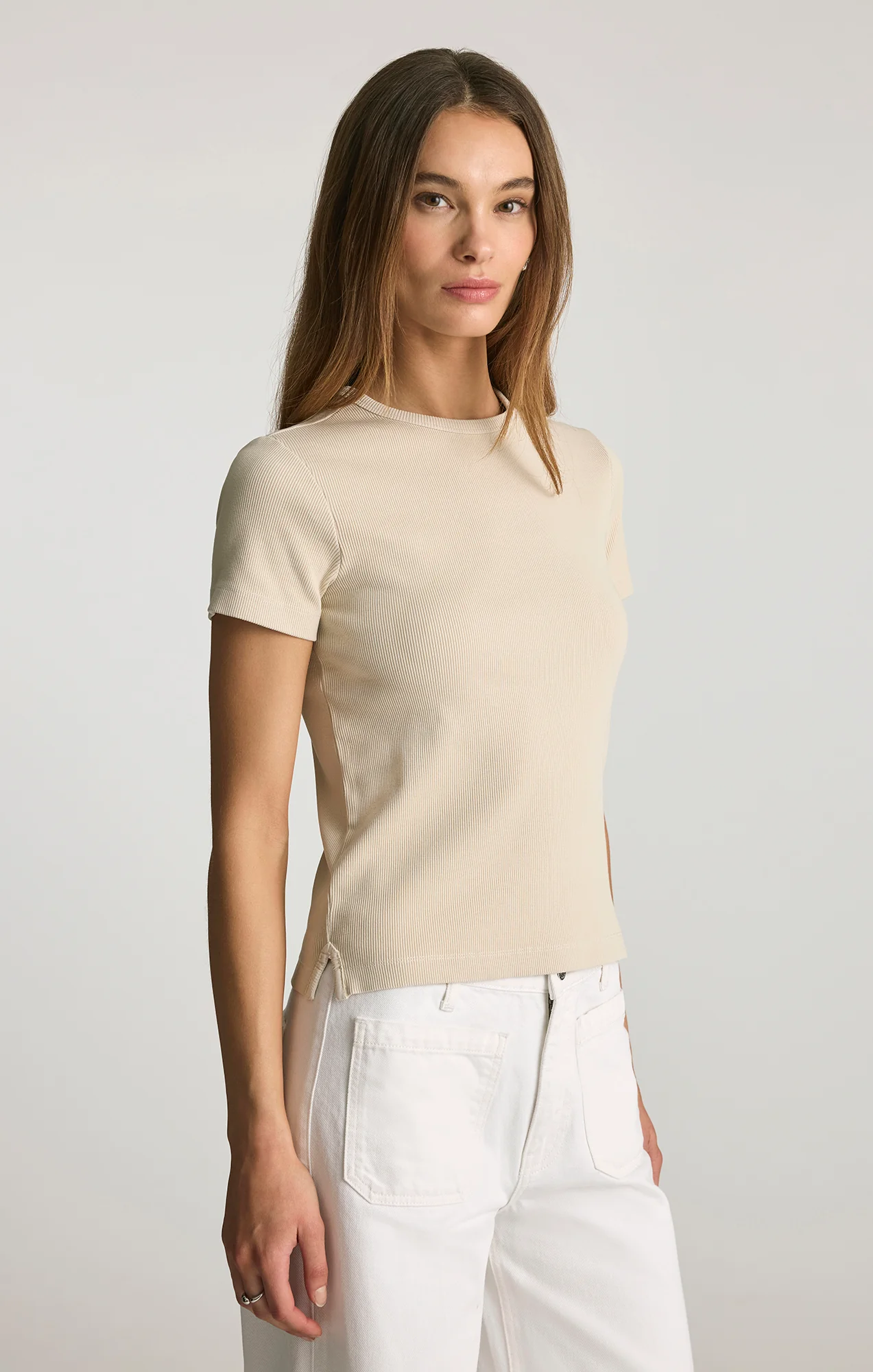 RIBBED CREW NECK T-SHIRT IN OYSTER GRAY - Image 3