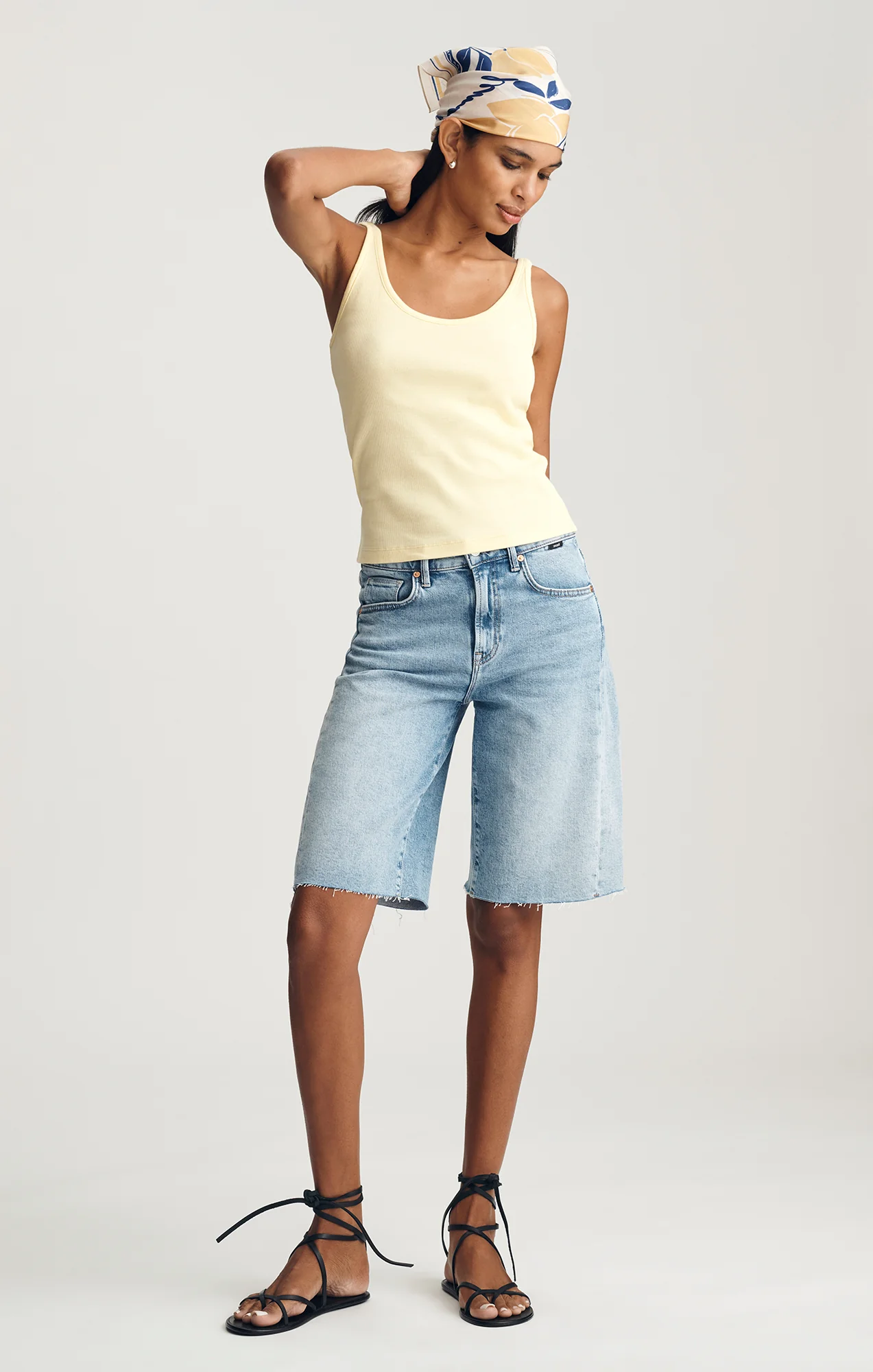 RIBBED SCOOP NECK TANK TOP IN PALE BANANA - Image 4