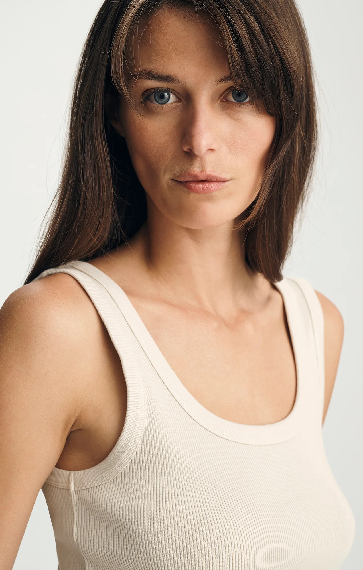 RIBBED SQUARE NECK TANK TOP IN FOG - Image 3