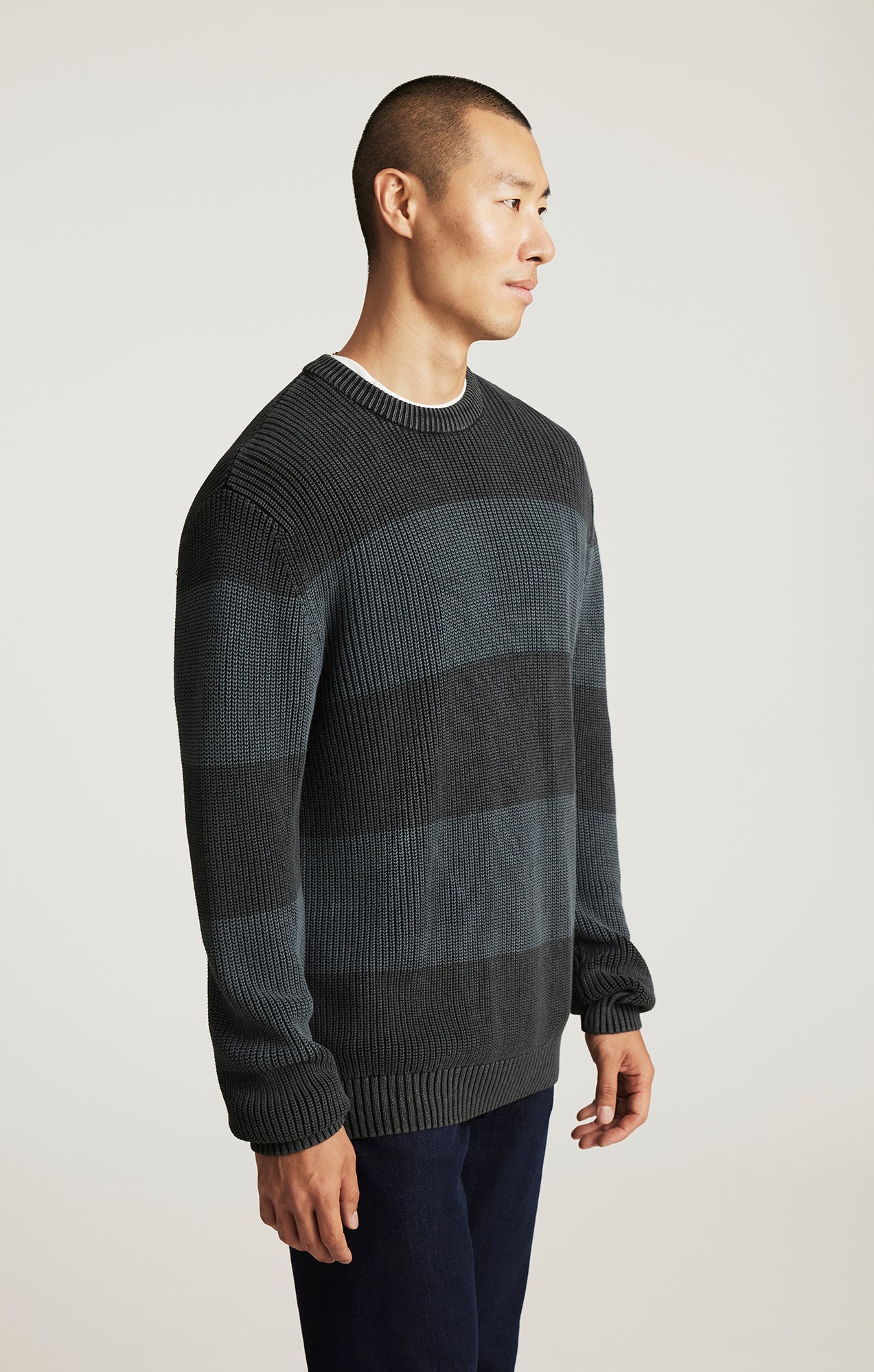 CREW NECK SWEATER IN RAVEN - Image 3