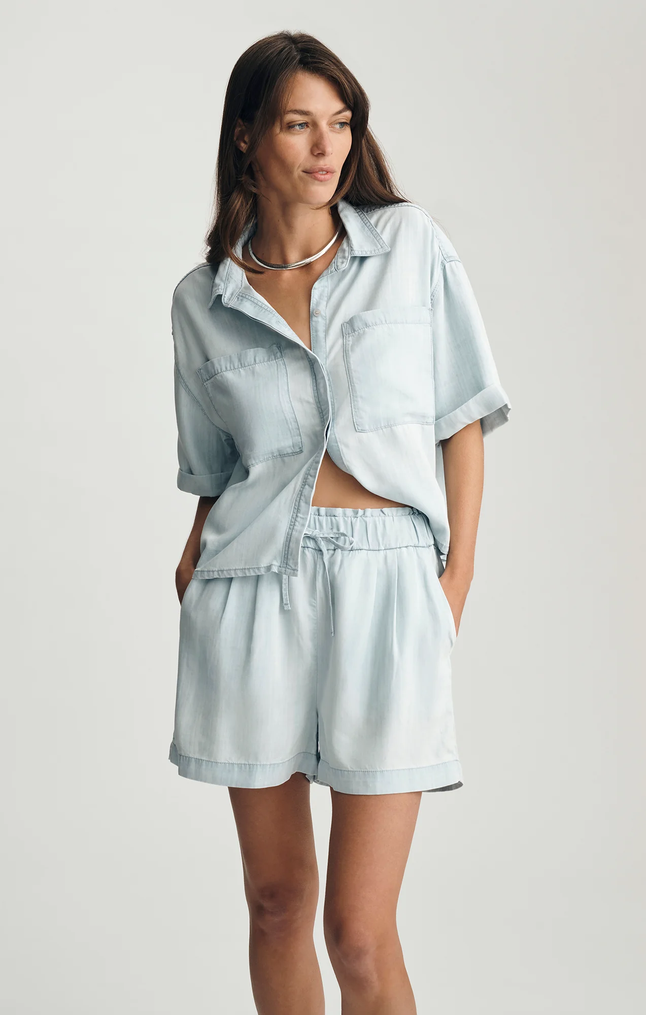 ROMINA SHORTS IN LIGHT BLUE MAVITERRENEAN - Image 3