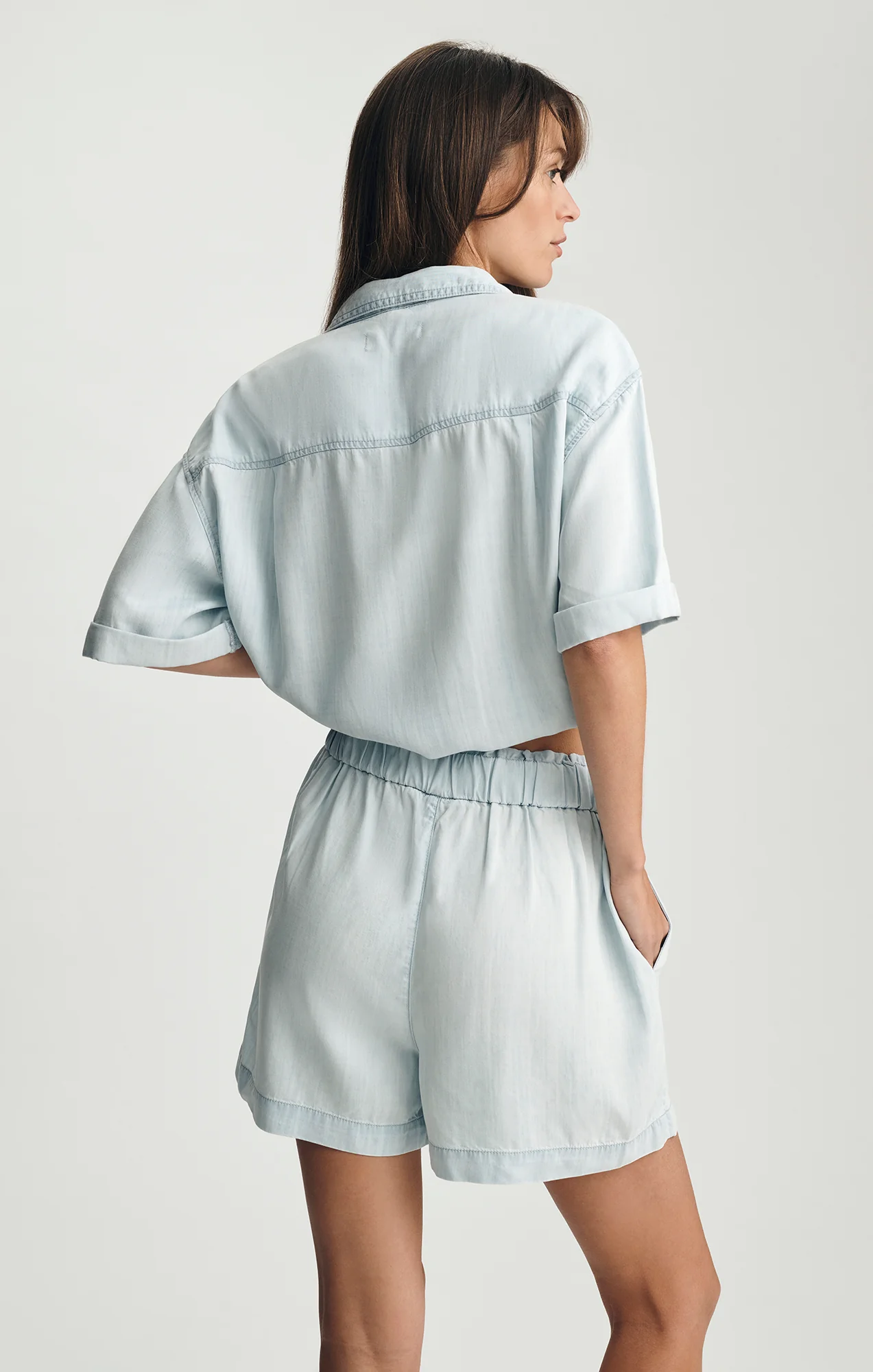 ROMINA SHORTS IN LIGHT BLUE MAVITERRENEAN - Image 4