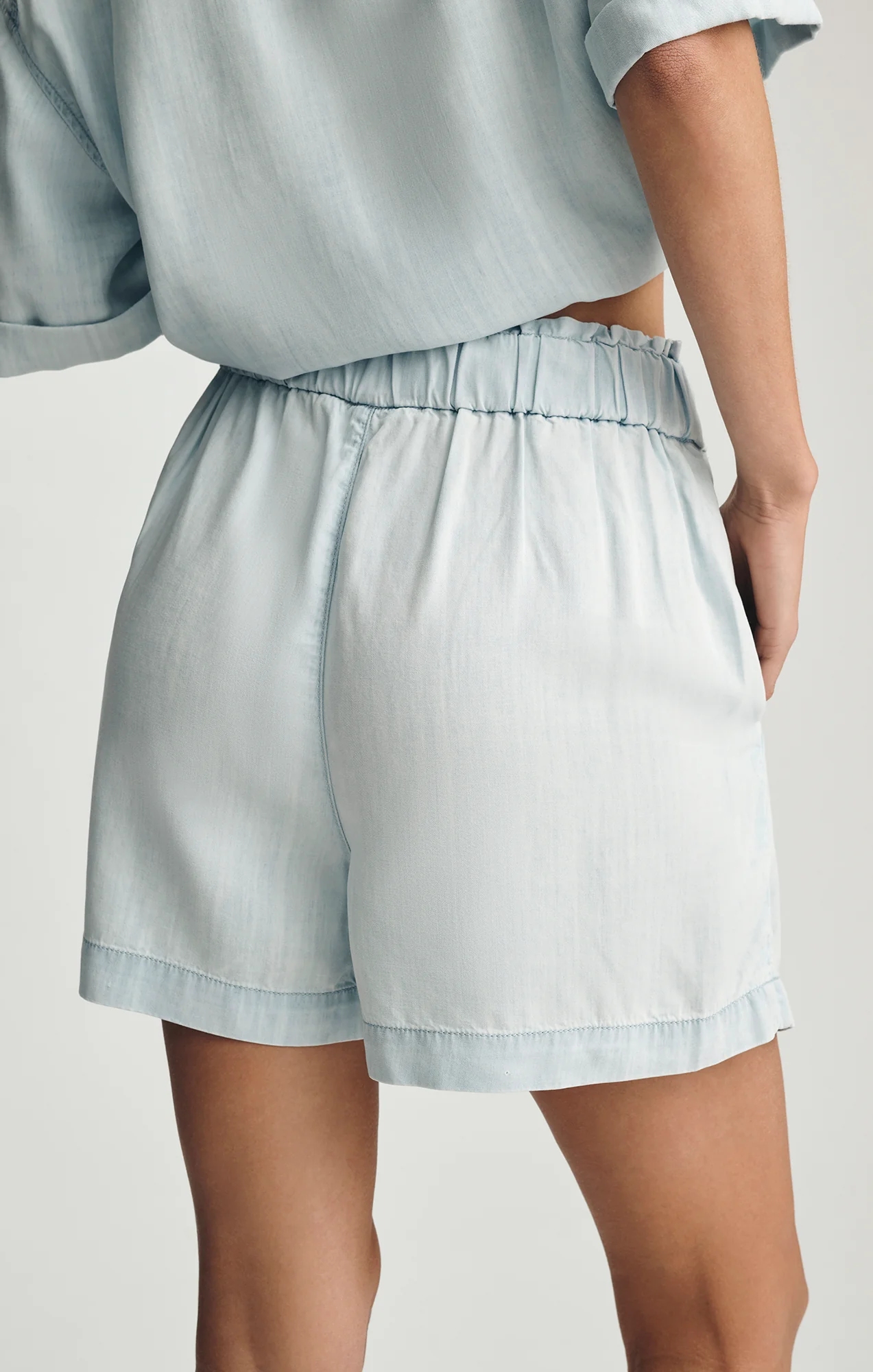 ROMINA SHORTS IN LIGHT BLUE MAVITERRENEAN - Image 5