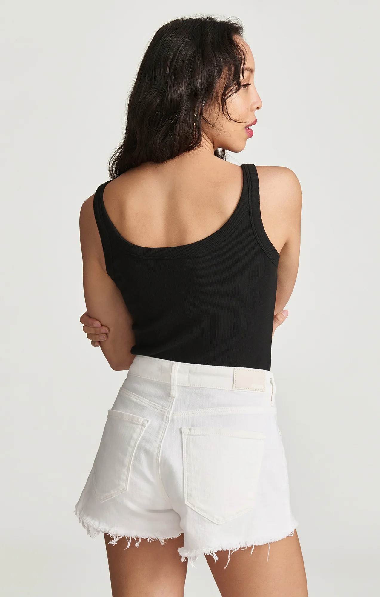 ROSIE BOYFRIEND SHORT IN WHITE RIPPED STRETCH - Image 4