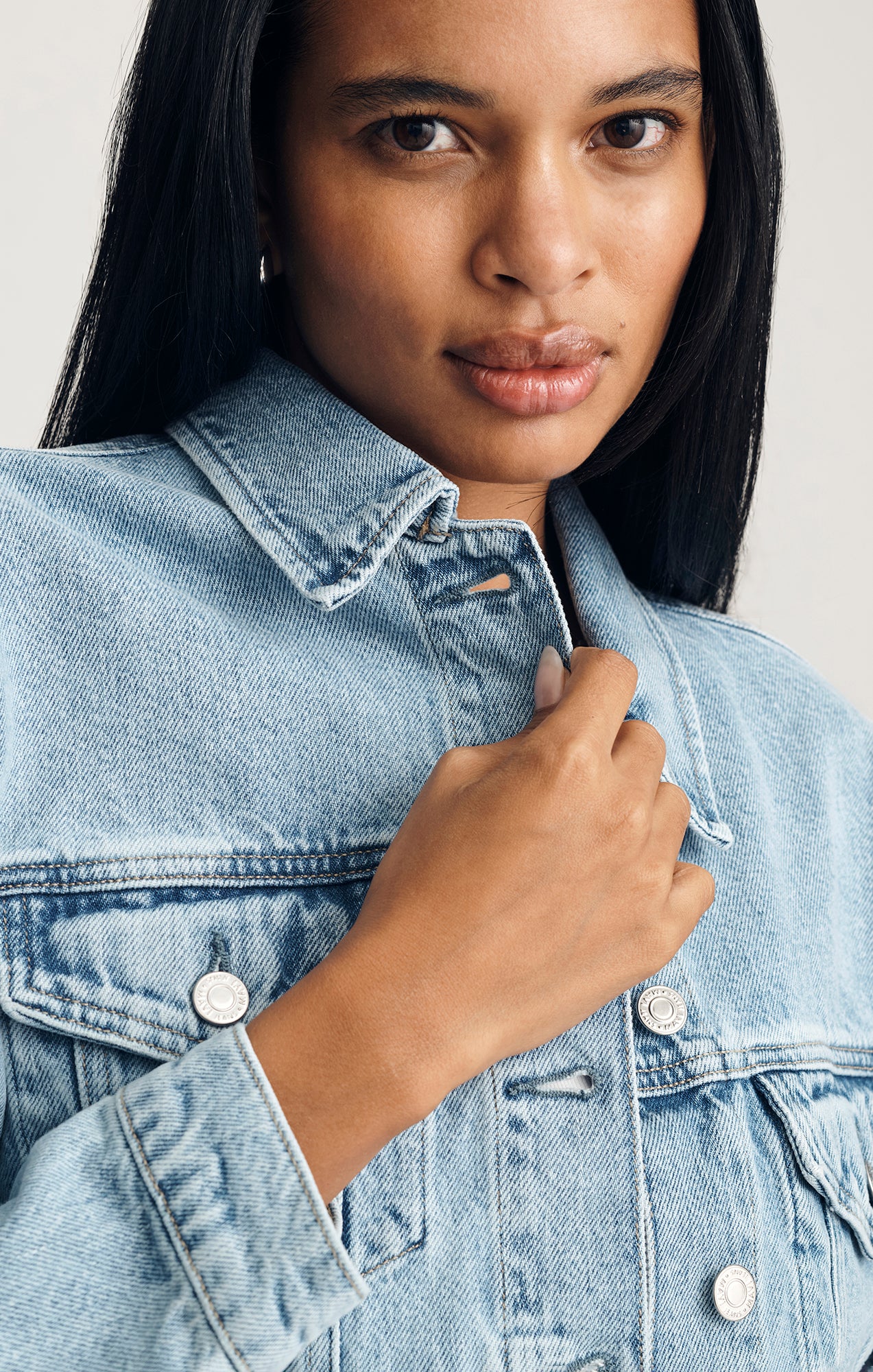 RUBY DENIM JACKET IN BLEACHED ICON - Image 4