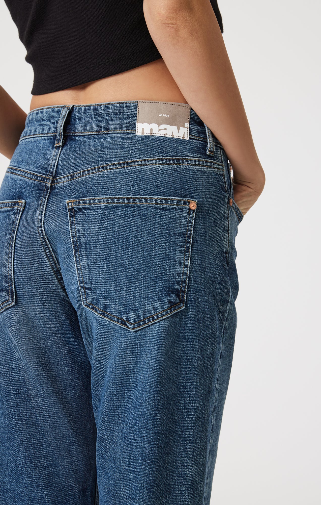 SAVANNAH CUFFED STRAIGHT LEG IN SHADED CLASSIC BLUE - Image 5
