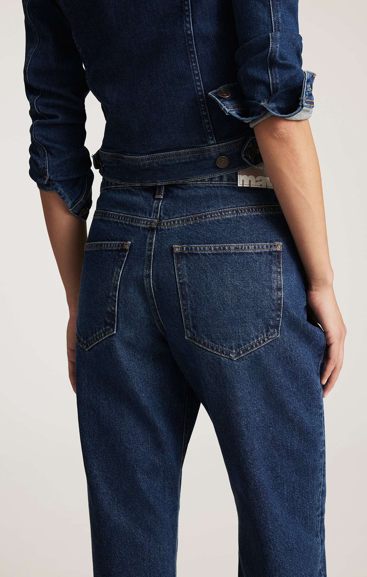SAVANNAH STRAIGHT LEG IN DEEP BRUSHED CLASSIC DENIM - Image 4