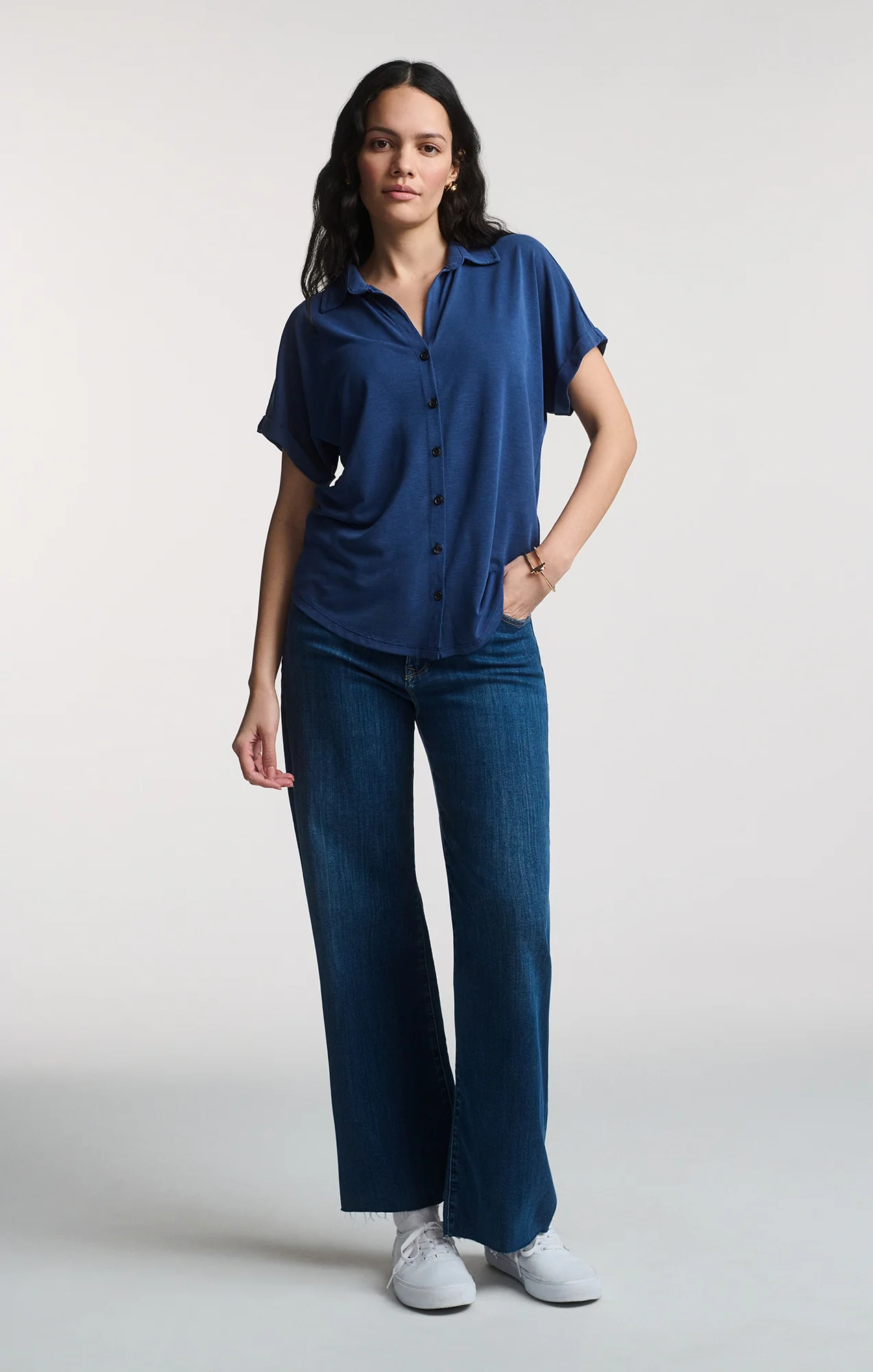 LUXE TOUCH TENCEL™ BUTTON-UP T-SHIRT IN MEDIEVAL BLUE - Image 2