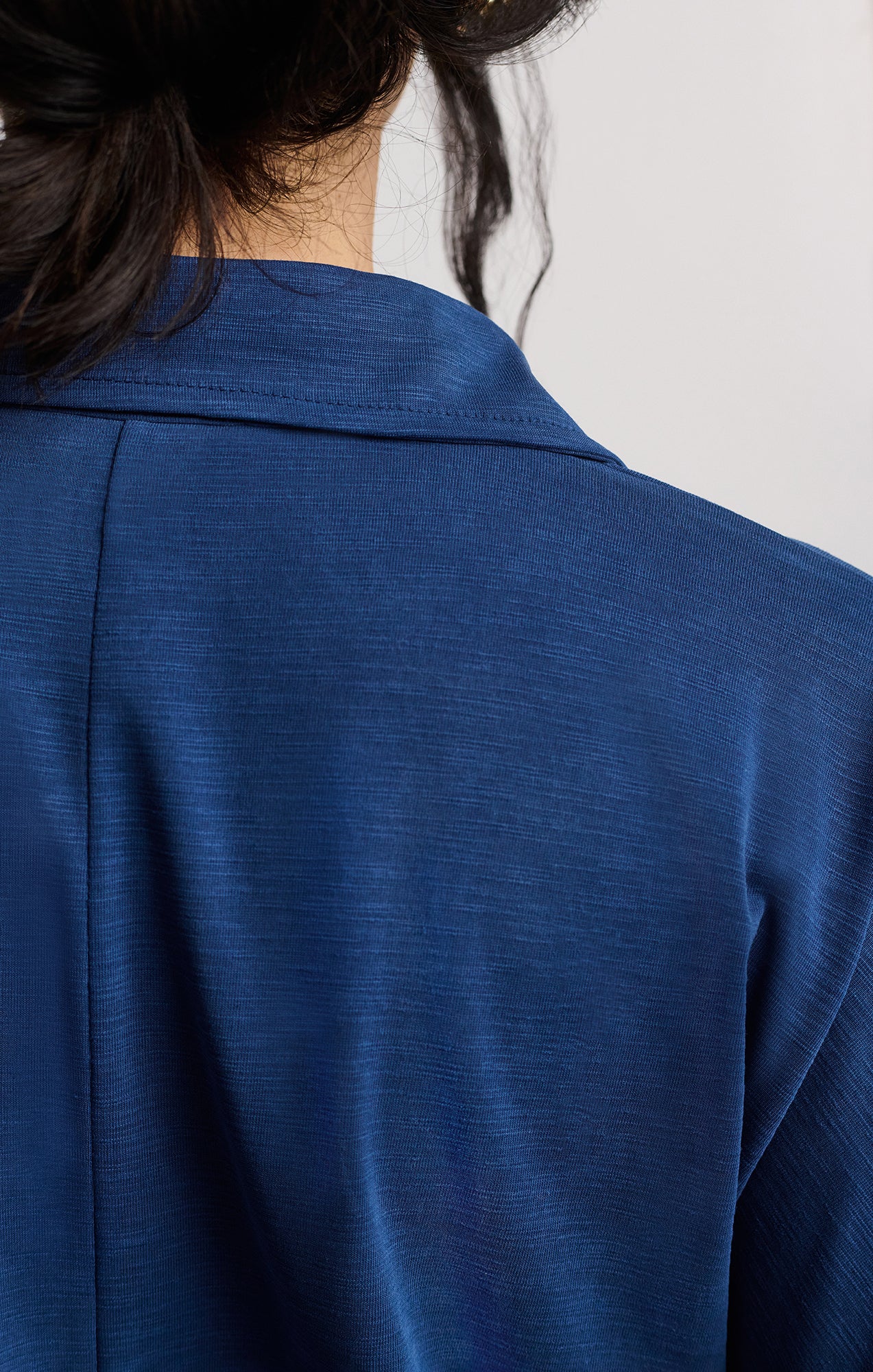 LUXE TOUCH TENCEL™ BUTTON-UP T-SHIRT IN MEDIEVAL BLUE - Image 7