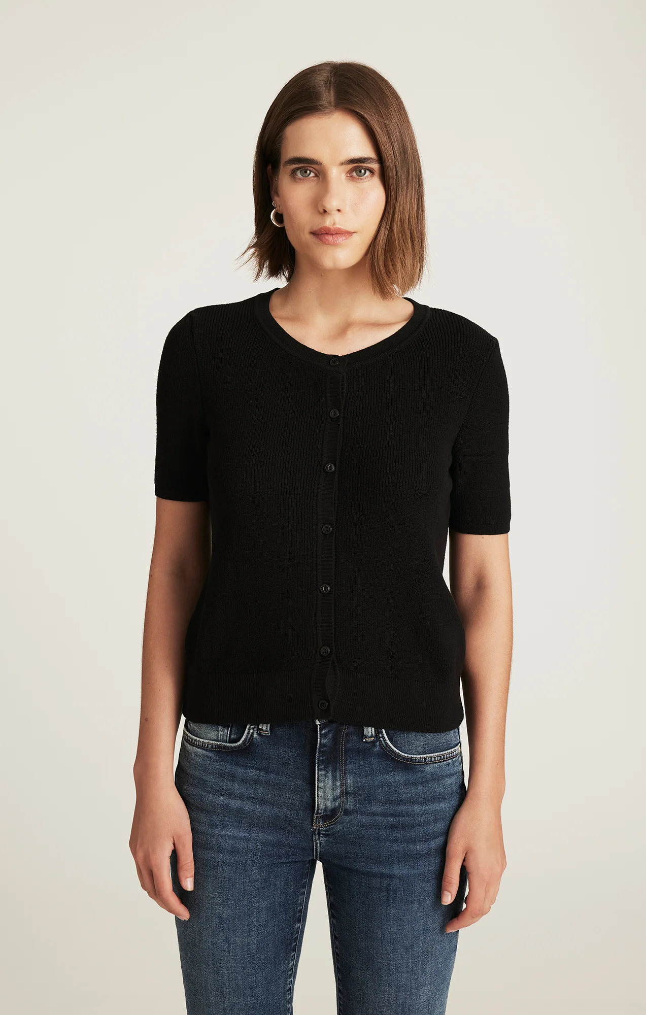 EDITION SHORT SLEEVE CARDIGAN IN BLACK