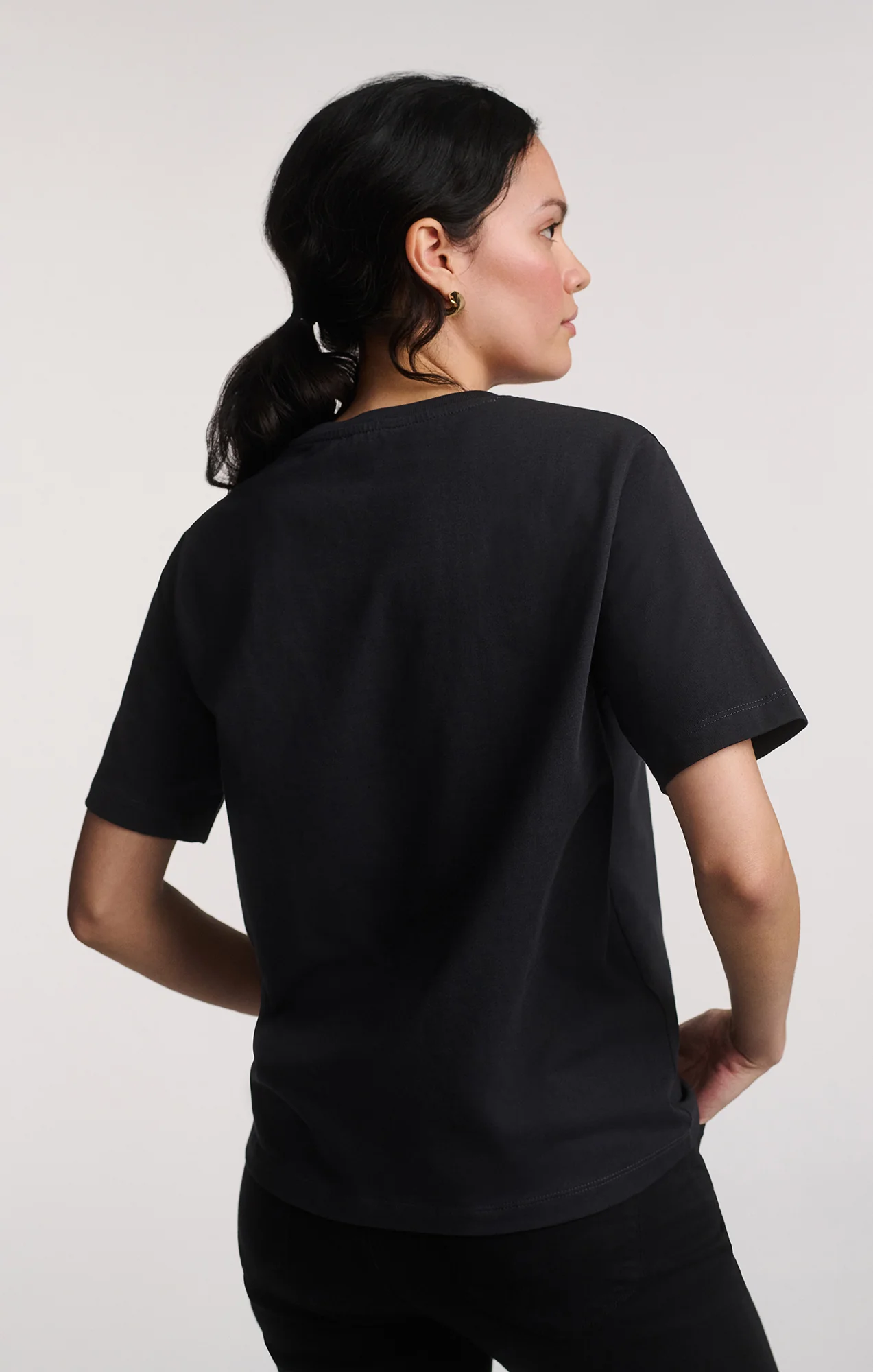 SHORT SLEEVE CREW NECK T-SHIRT IN PHANTOM - Image 6