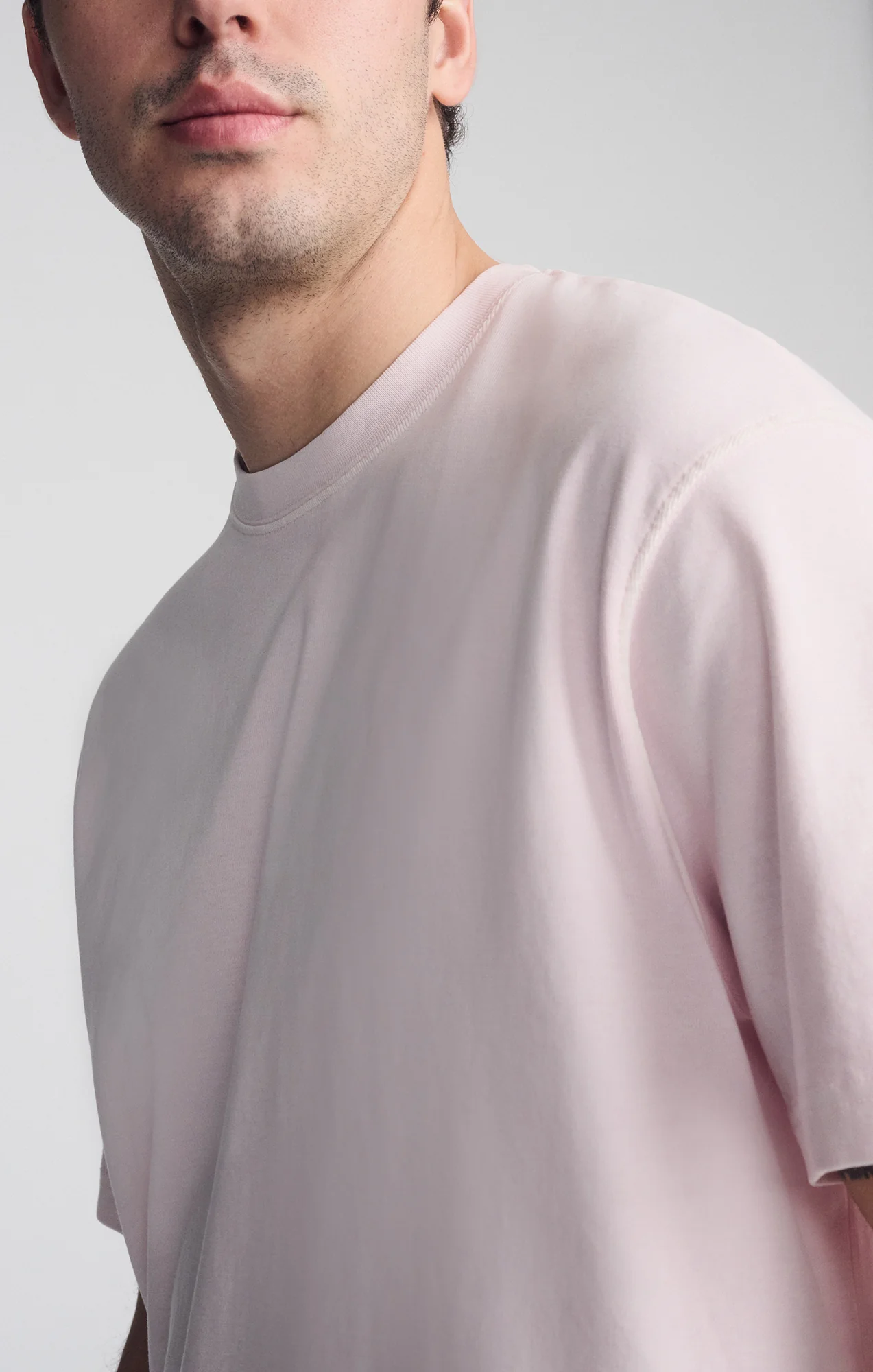 SHORT SLEEVE CREW NECK T-SHIRT IN SHRINKING VIOLET - Image 4