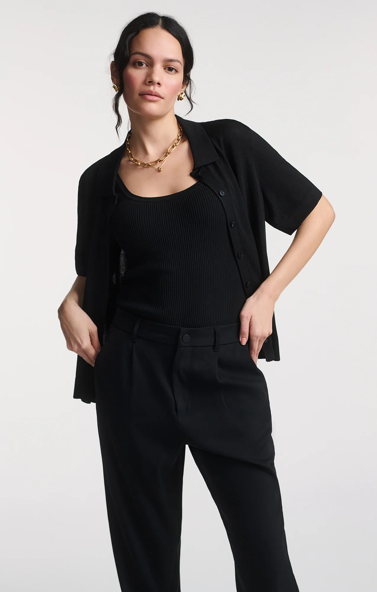 SHORT SLEEVE POLO CARDIGAN IN BLACK