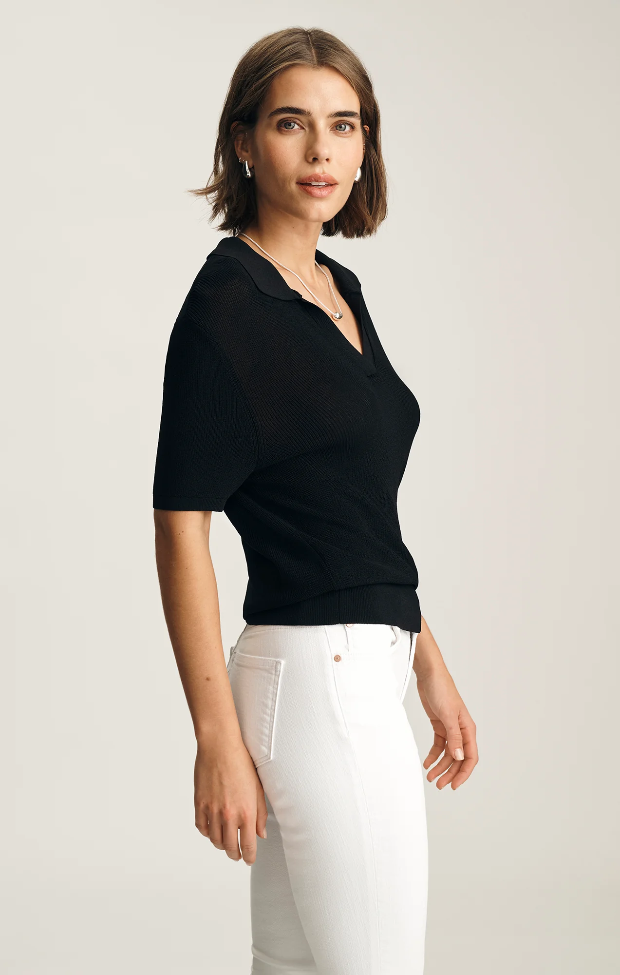 SHORT SLEEVE POLO SWEATER IN BLACK - Image 3