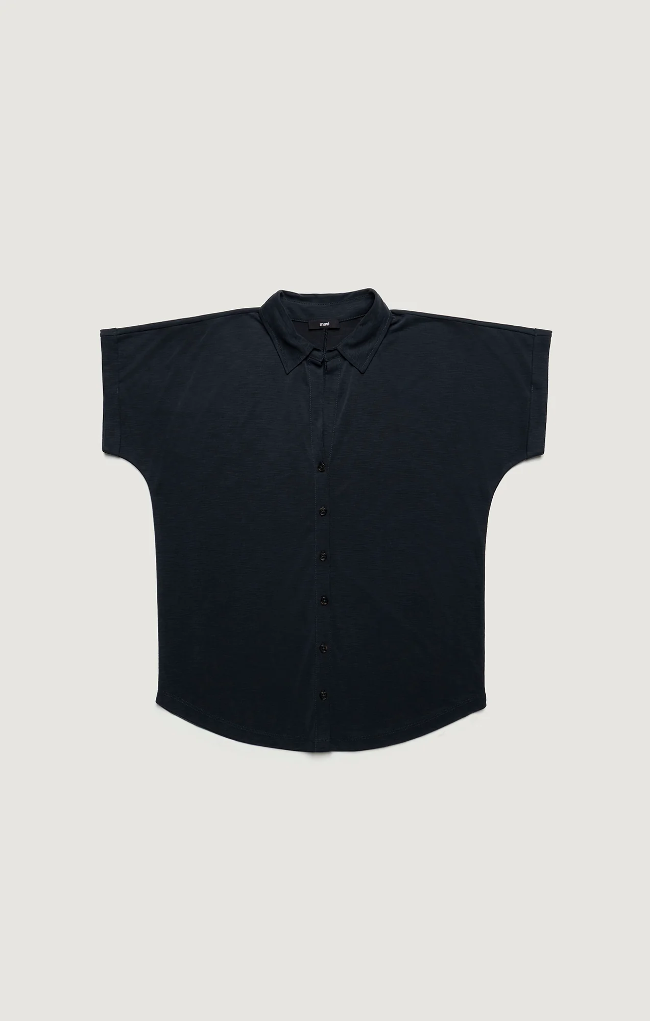LUXE TOUCH TENCEL™ BUTTON-UP T-SHIRT IN BLACK - Image 8