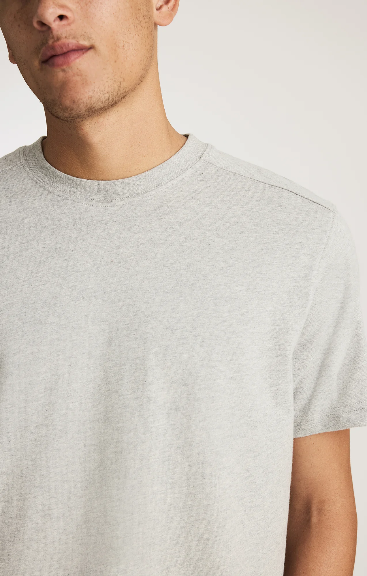 BASIC SHORT SLEEVE T-SHIRT IN GREY MELANGE - Image 4