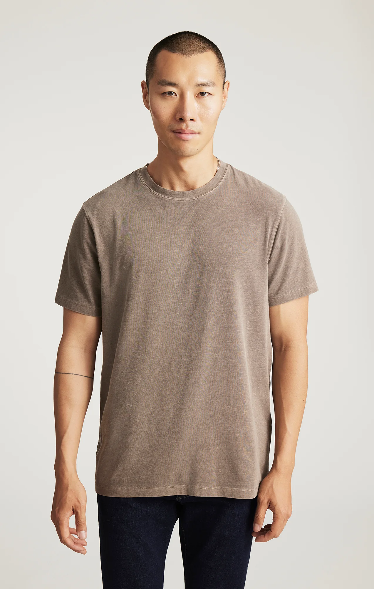 EDITION SHORT SLEEVE T-SHIRT IN SHITAKE