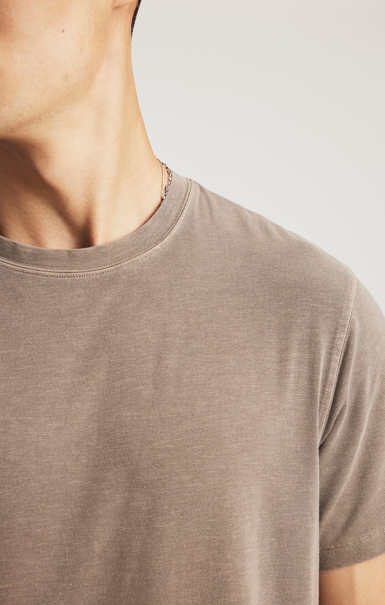 EDITION SHORT SLEEVE T-SHIRT IN SHITAKE - Image 4