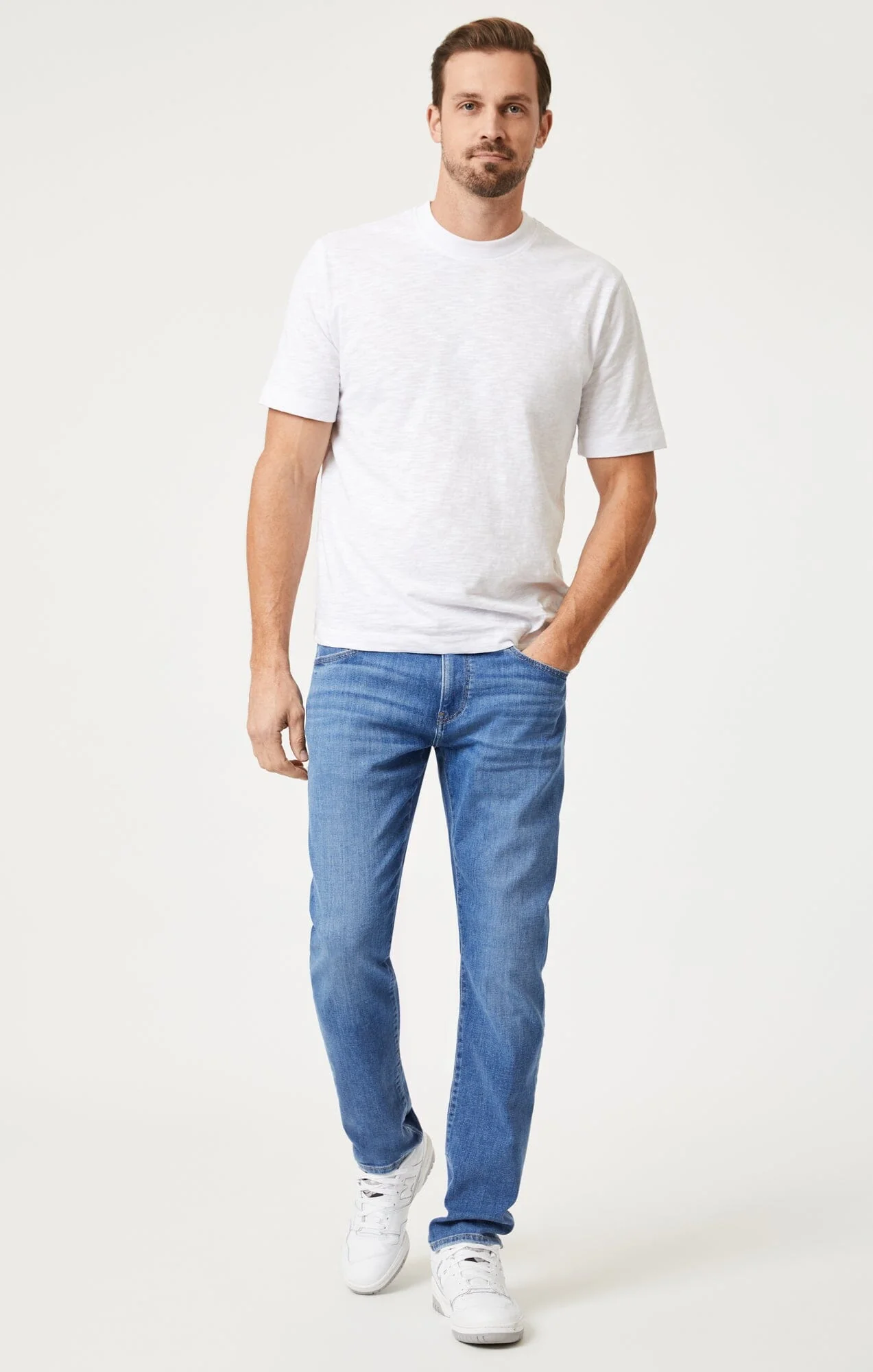 SHORT SLEEVE T-SHIRT IN WHITE - Image 4