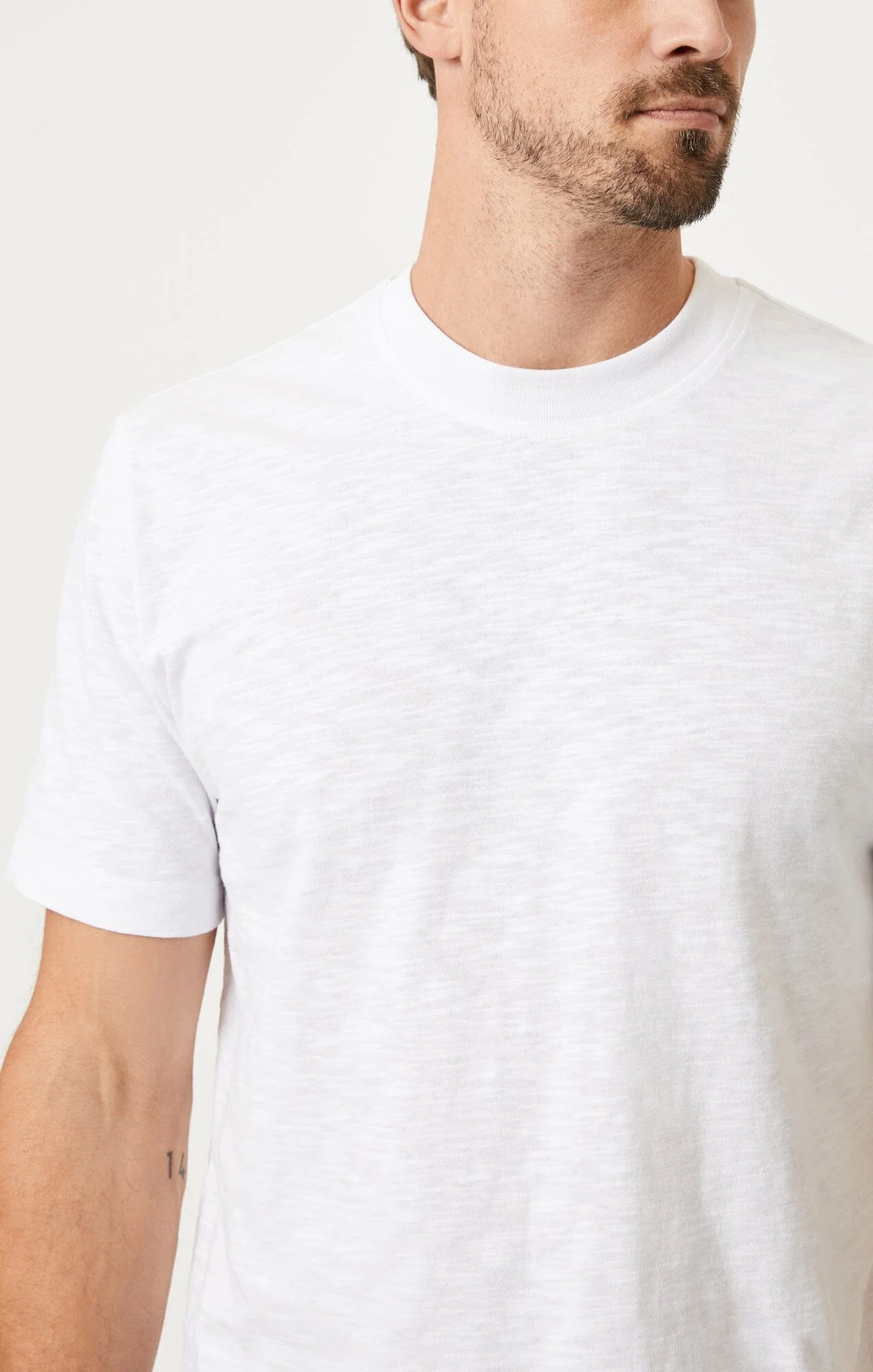 SHORT SLEEVE T-SHIRT IN WHITE - Image 6