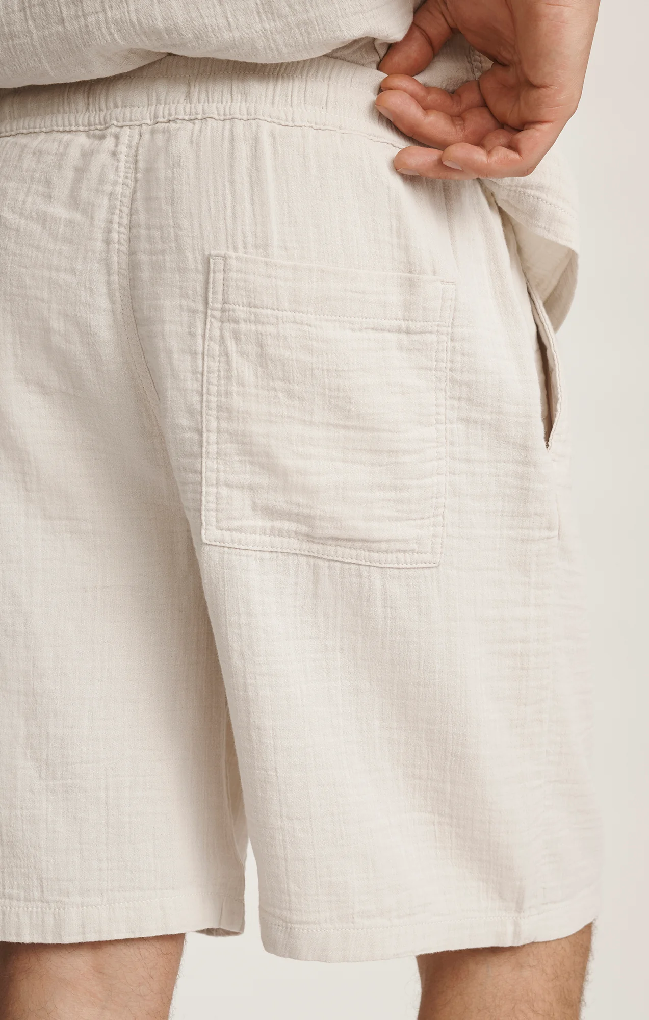 GAUZE SHORTS IN SILVER BIRCH - Image 6