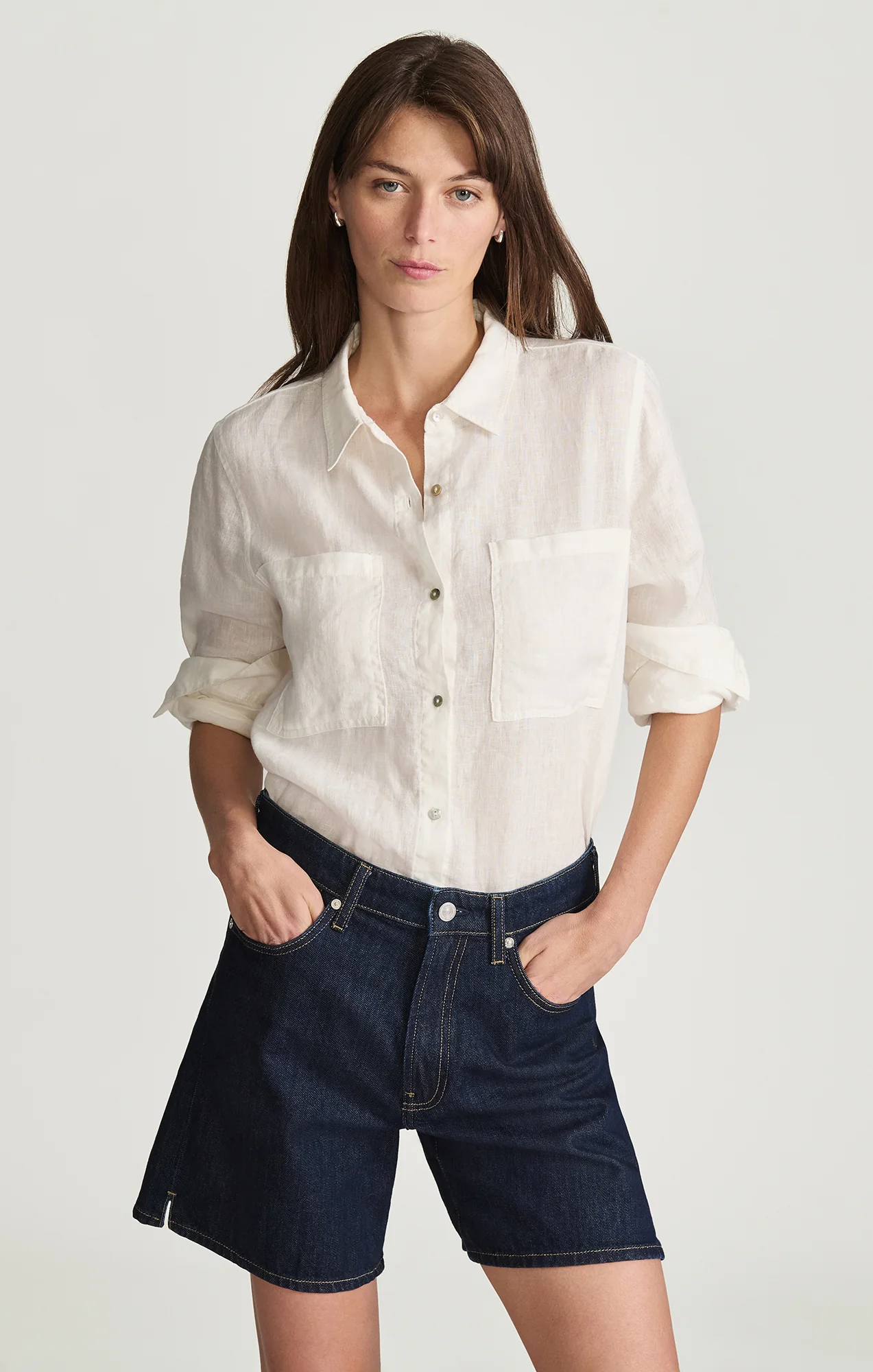 SIENA RELAXED SHORTS IN RINSE CLASSIC DENIM - Image 3