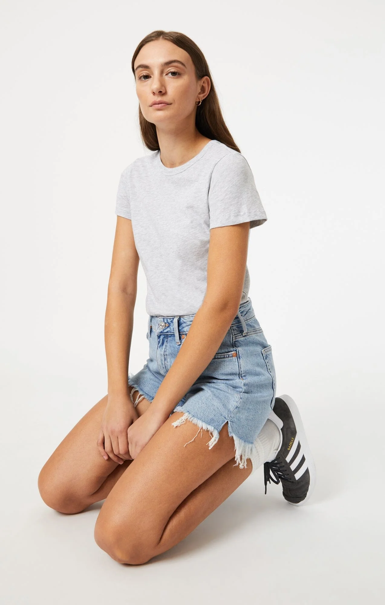 SLIM CREW NECK T-SHIRT IN SNOW GREY MELANGE - Image 7