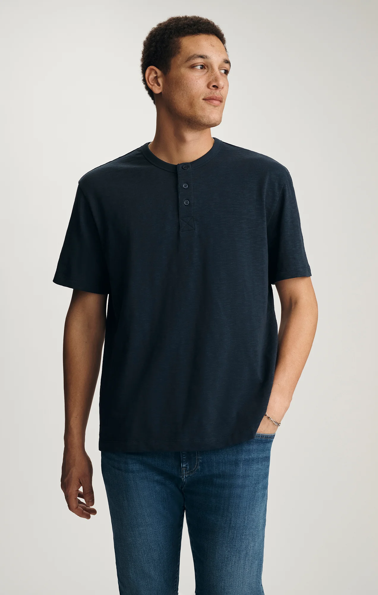SLUB HENLEY T-SHIRT IN NAVY