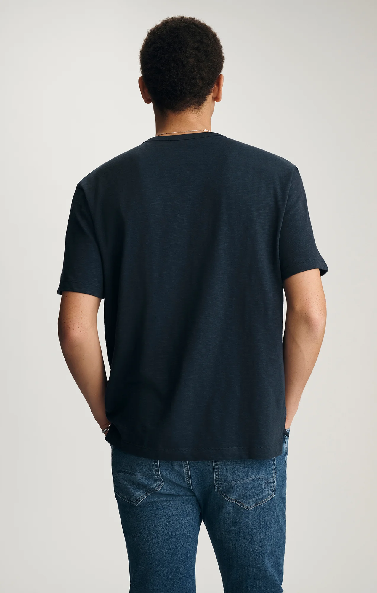 SLUB HENLEY T-SHIRT IN NAVY - Image 2