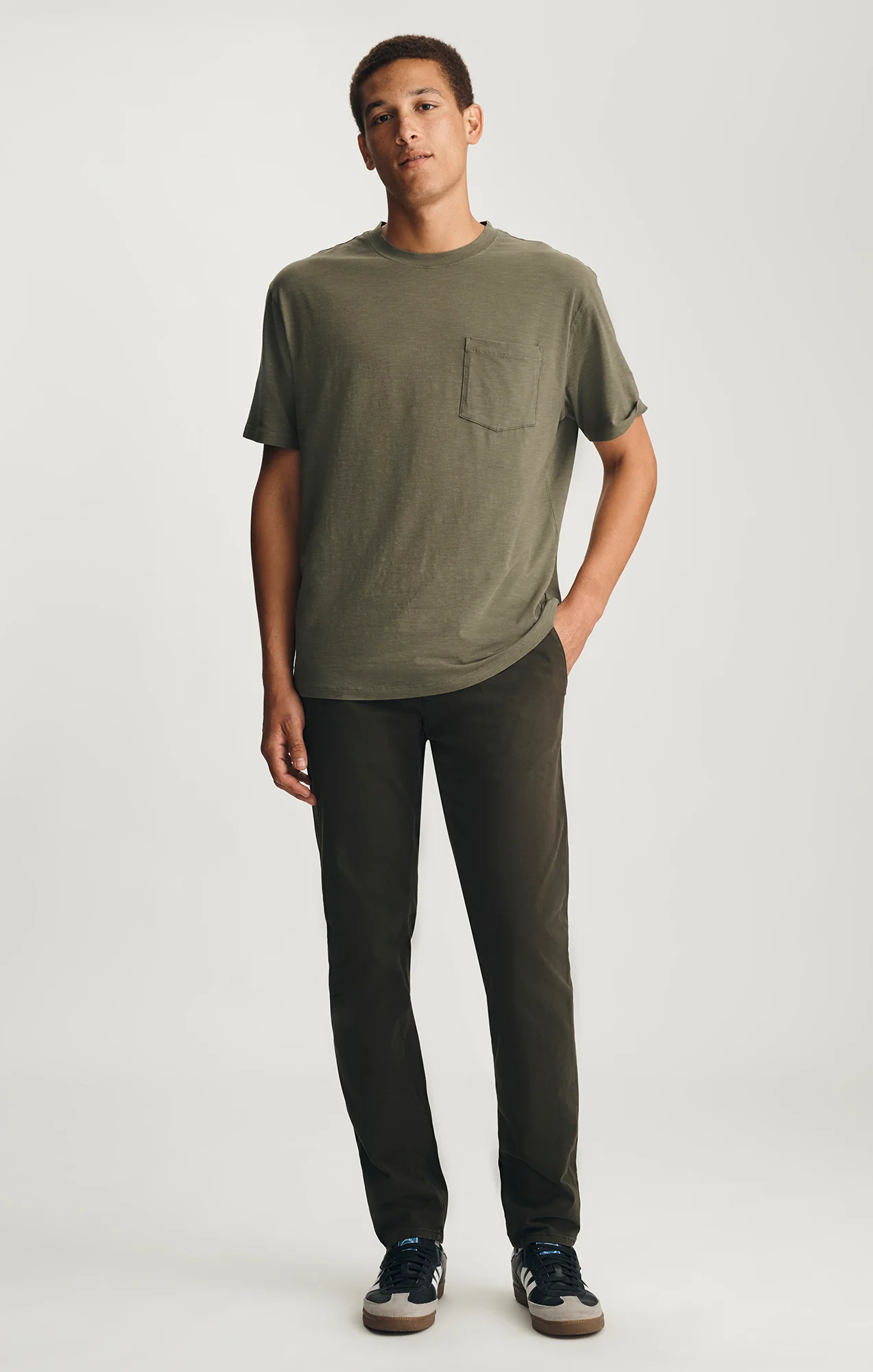 SLUB POCKET T-SHIRT IN GRAPE LEAF - Image 4