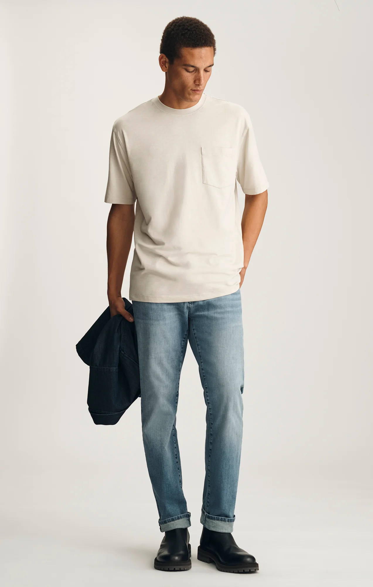 SLUB POCKET T-SHIRT IN PELICAN - Image 5