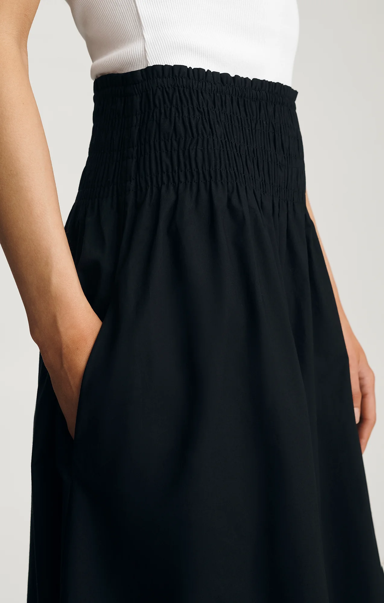 SMOCKED MAXI SKIRT IN BLACK - Image 5